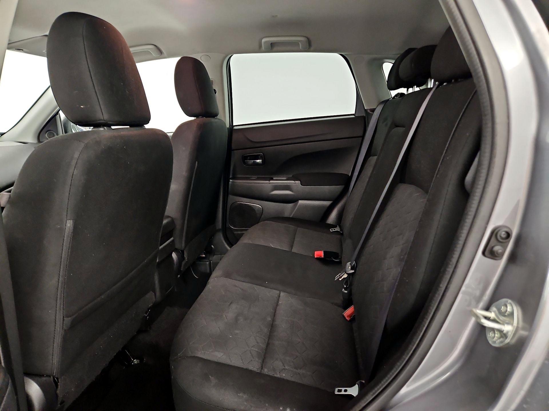 Thumbnail: 2024 Mitsubishi Outlander Sport - 17