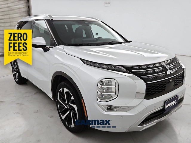 White 2023 Mitsubishi Outlander SUV / Crossover Front-Wheel Drive Automatic