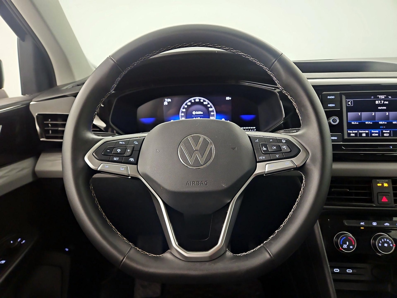 2024 Volkswagen Taos S - Photo 9