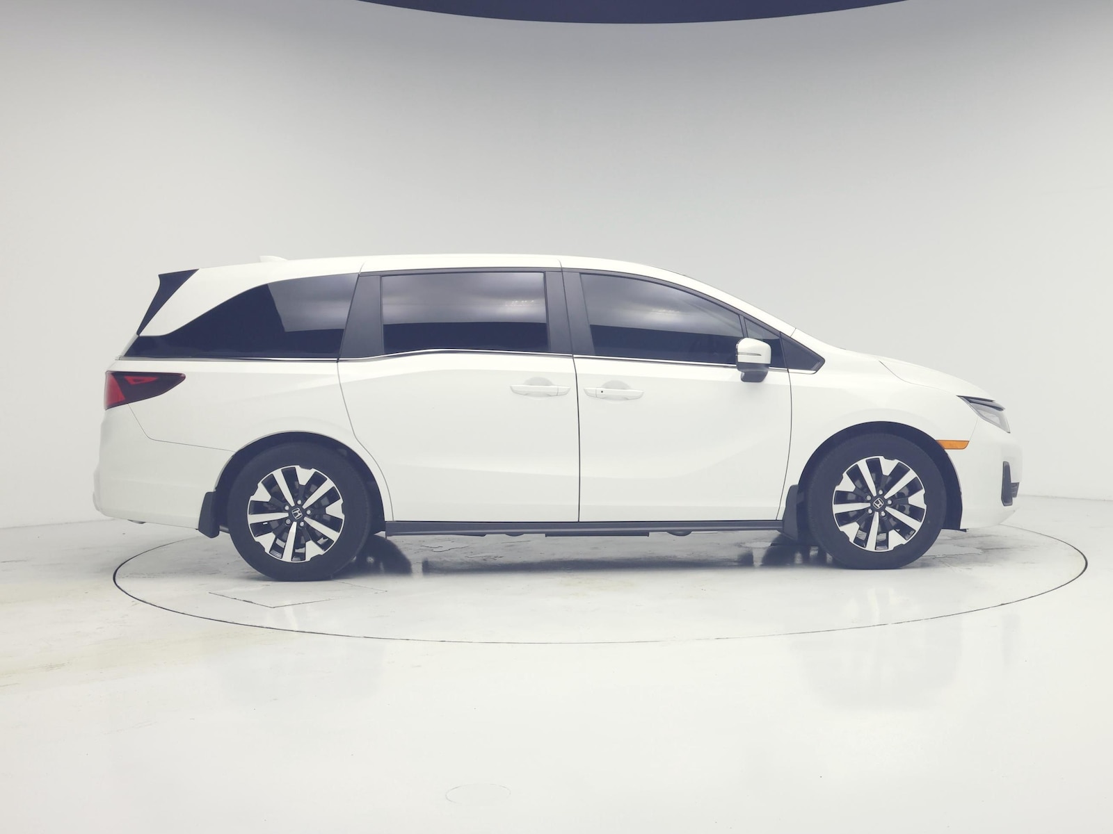 2025 Honda Odyssey EX-L - Photo 8