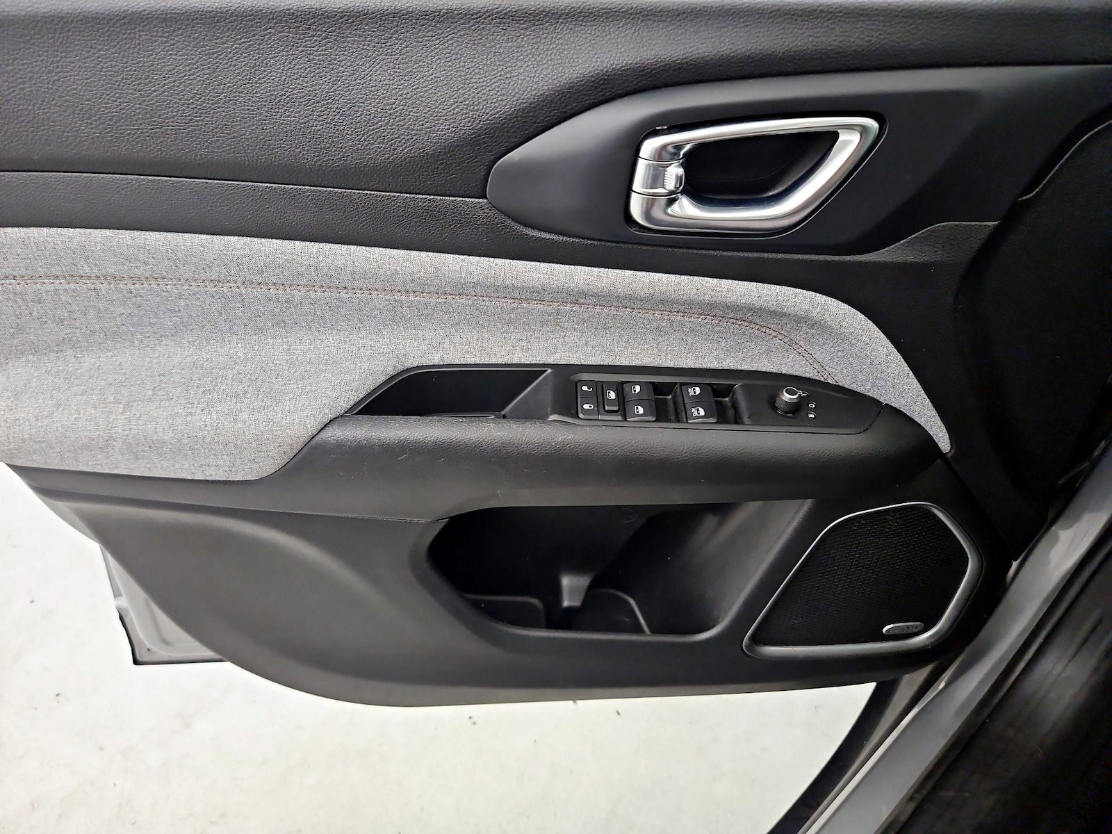 2022 Jeep Compass Latitude Lux - Photo 13