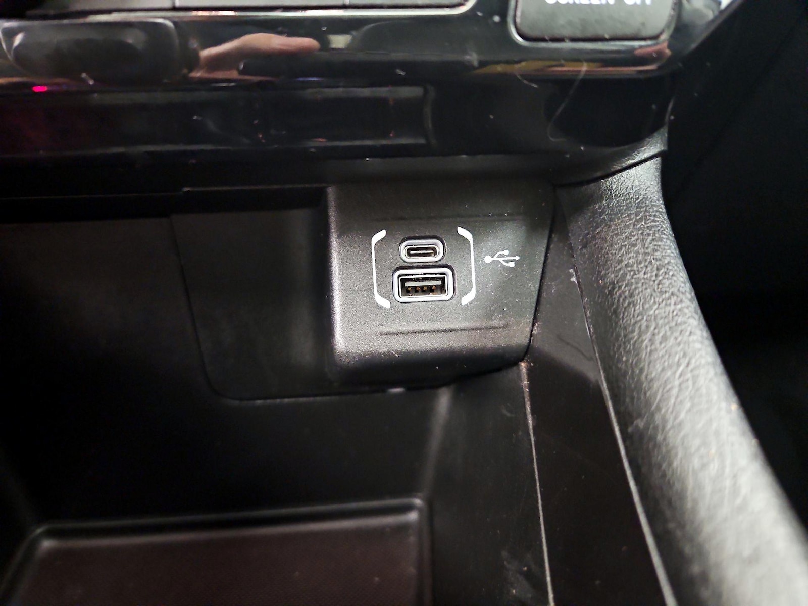 2022 Jeep Compass Latitude Lux - Photo 19