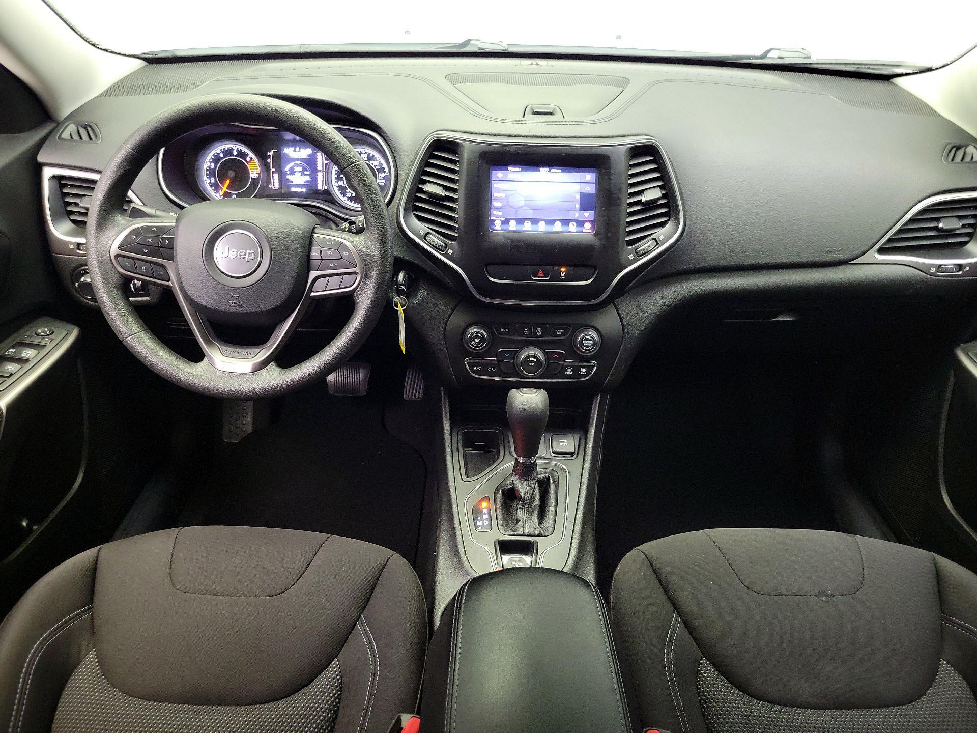 Thumbnail: 2021 Jeep Cherokee - 9