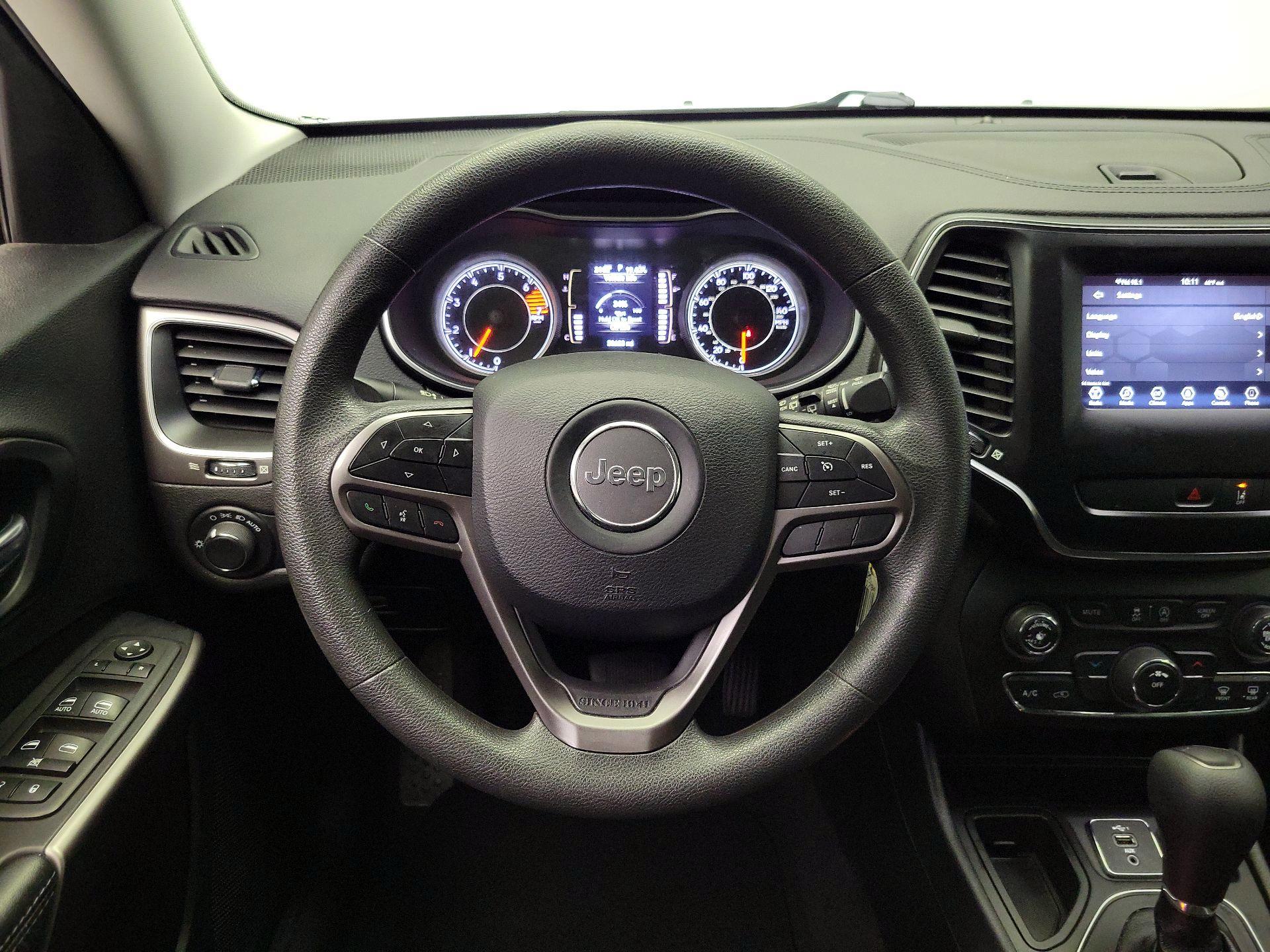 Thumbnail: 2021 Jeep Cherokee - 10