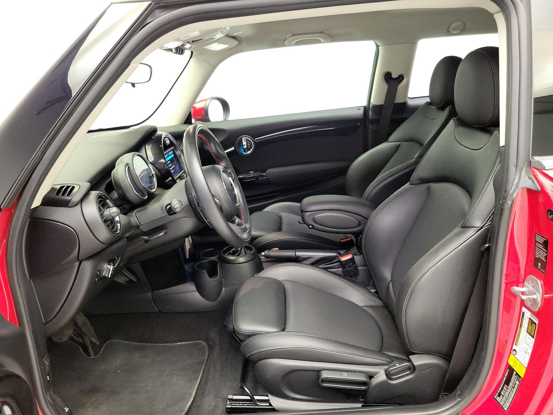 Thumbnail: 2021 MINI Cooper Hardtop - 11