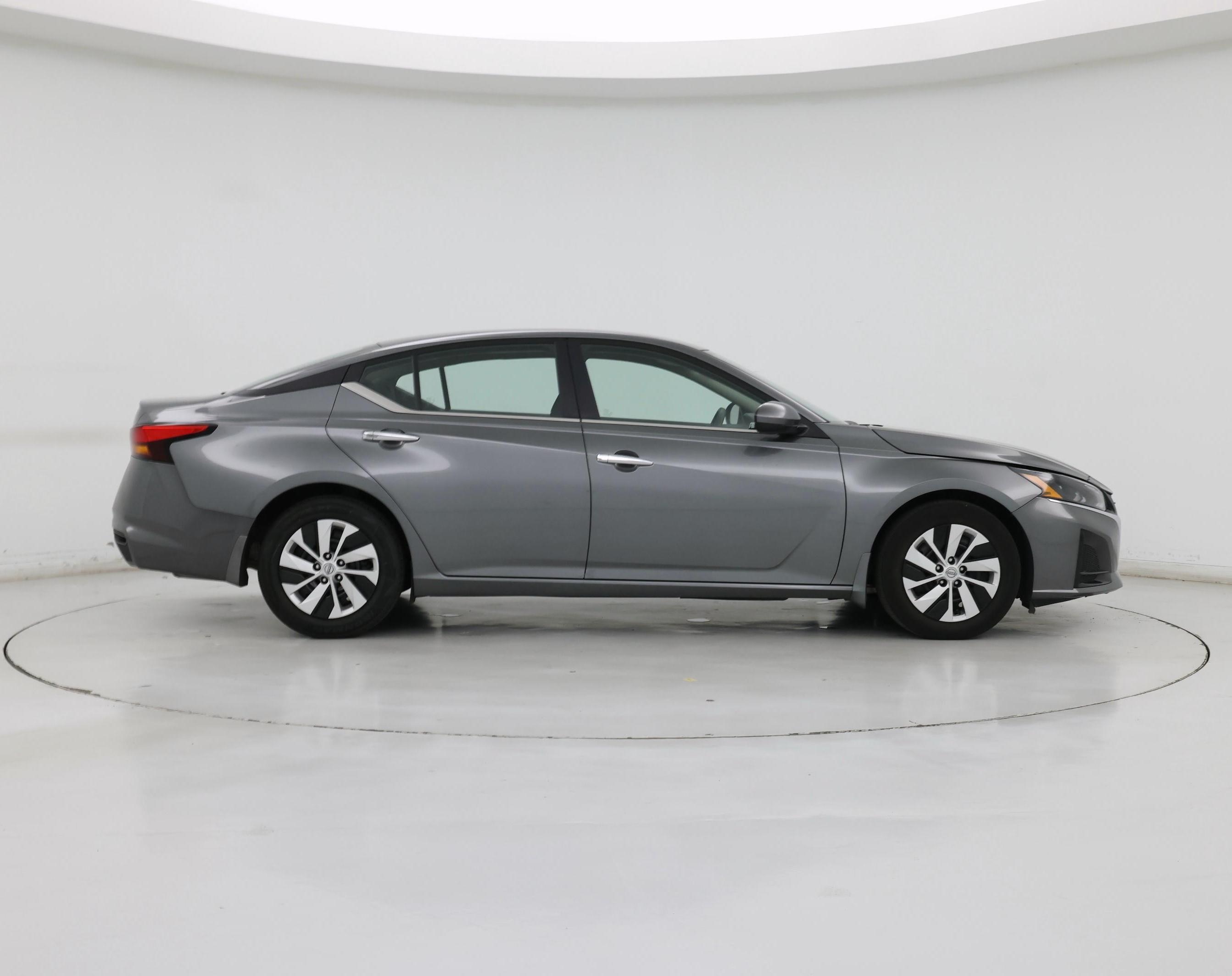 Thumbnail: 2023 Nissan Altima - 7
