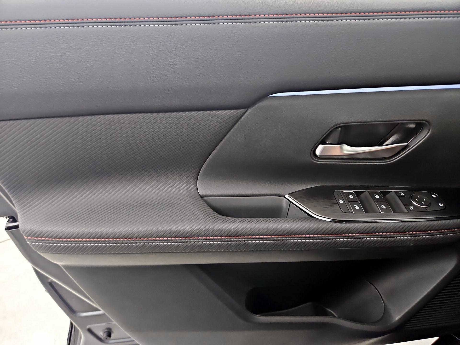 Thumbnail: 2025 Nissan Kicks - 12
