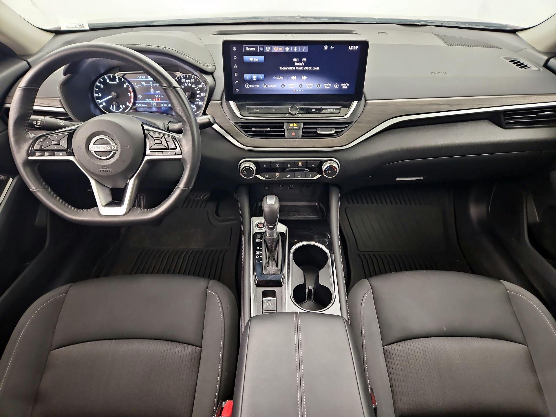 Thumbnail: 2023 Nissan Altima - 9