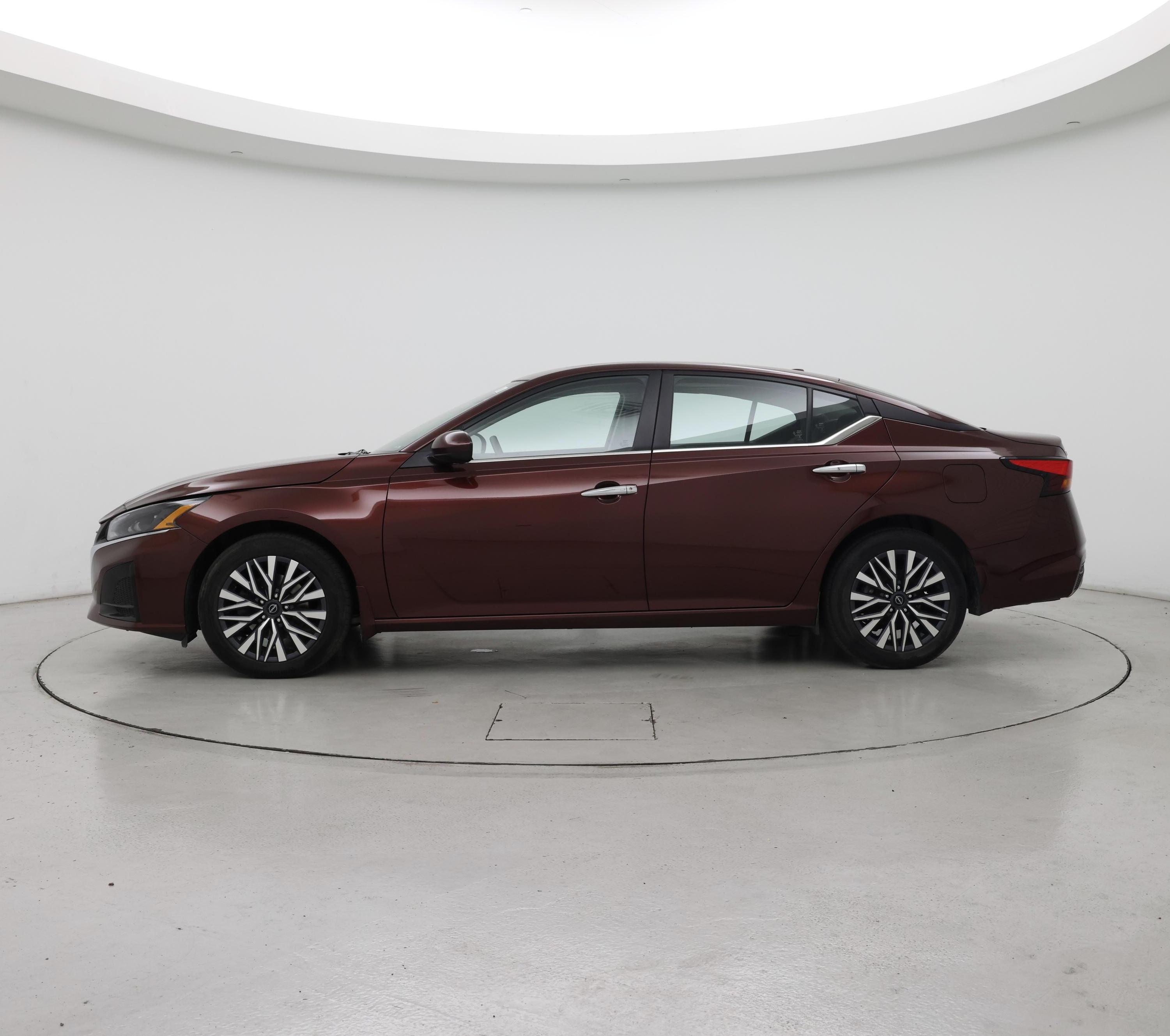 Thumbnail: 2023 Nissan Altima - 3