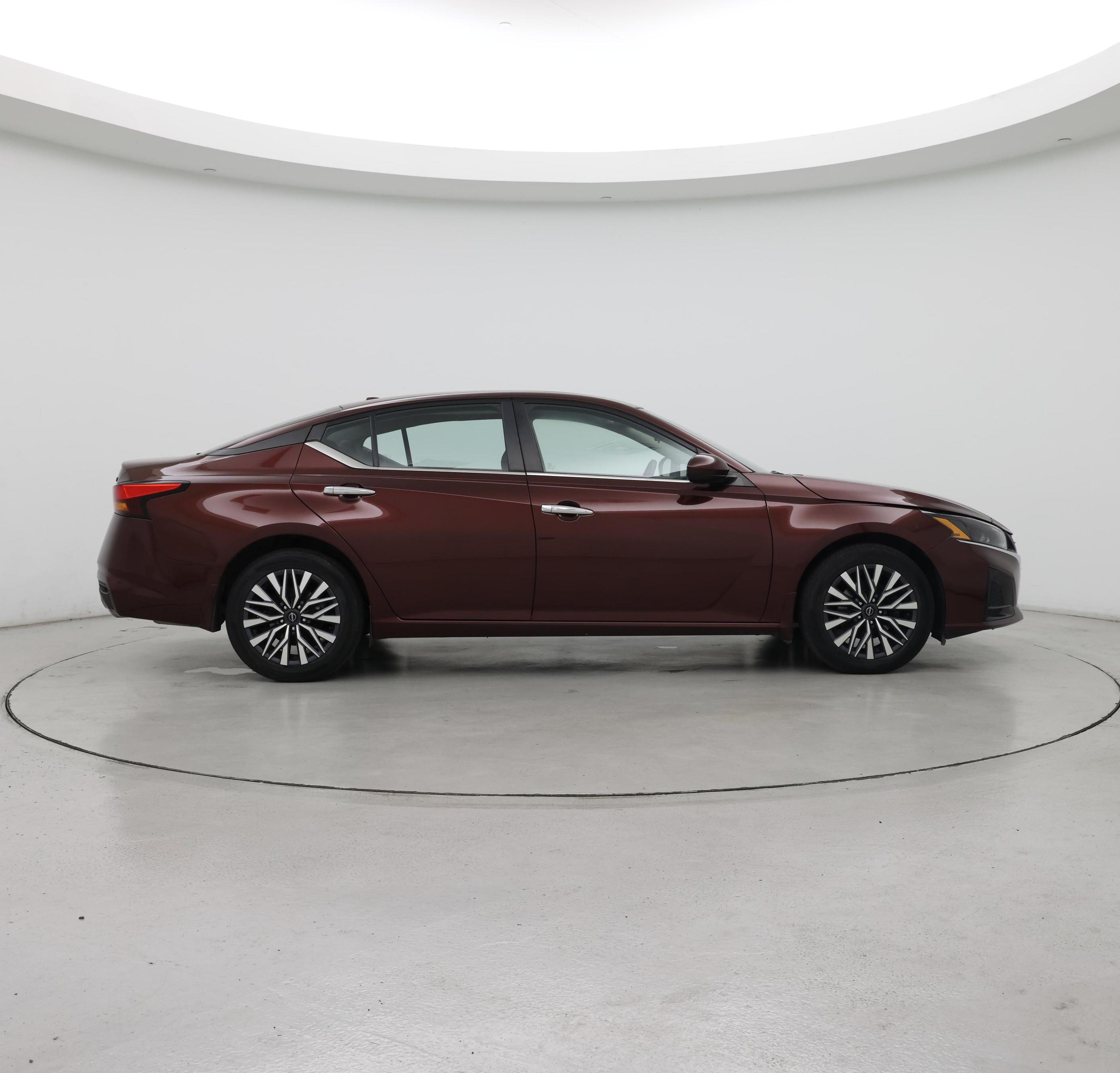 Thumbnail: 2023 Nissan Altima - 7