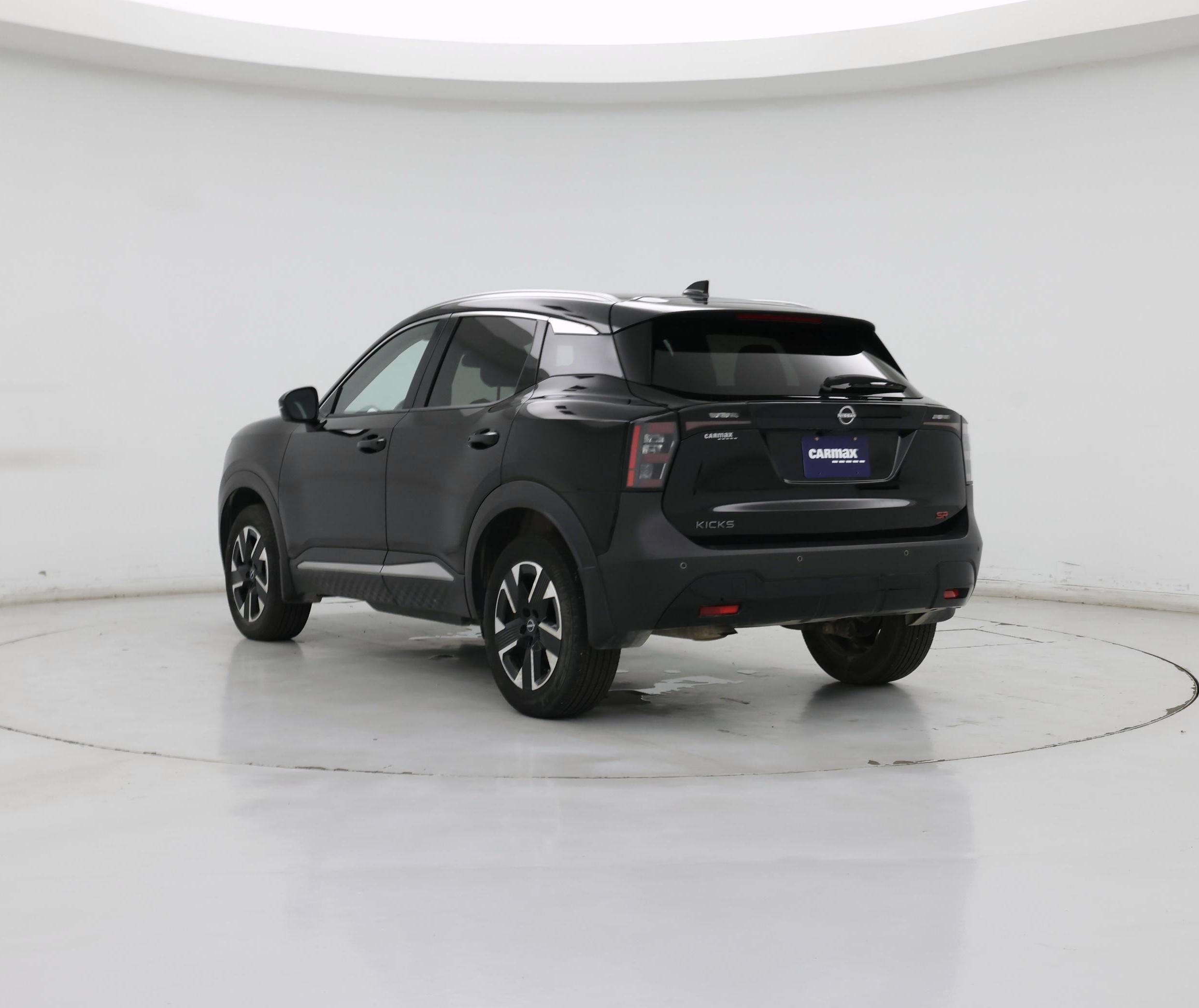 Thumbnail: 2025 Nissan Kicks - 2