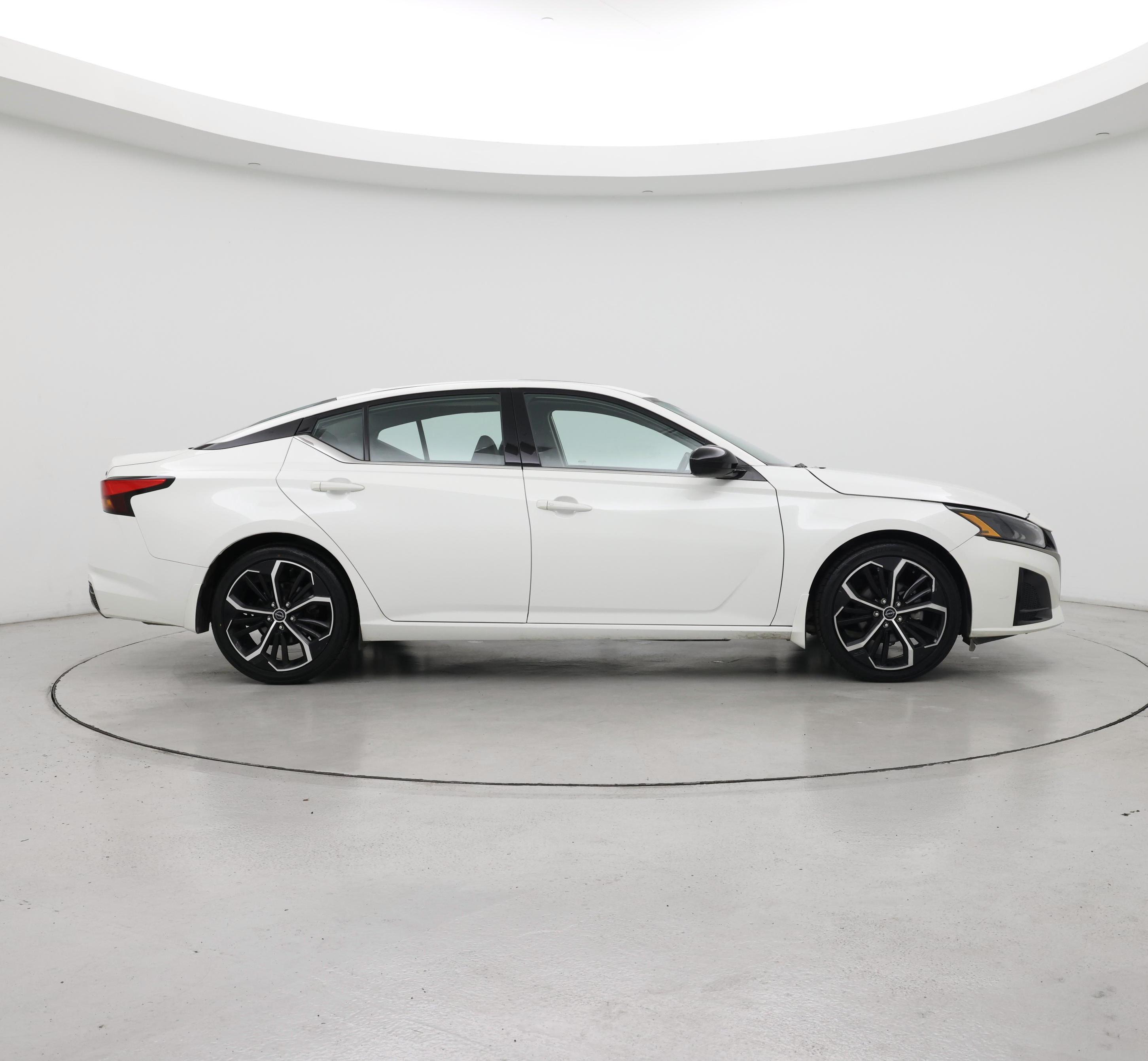 Thumbnail: 2023 Nissan Altima - 7