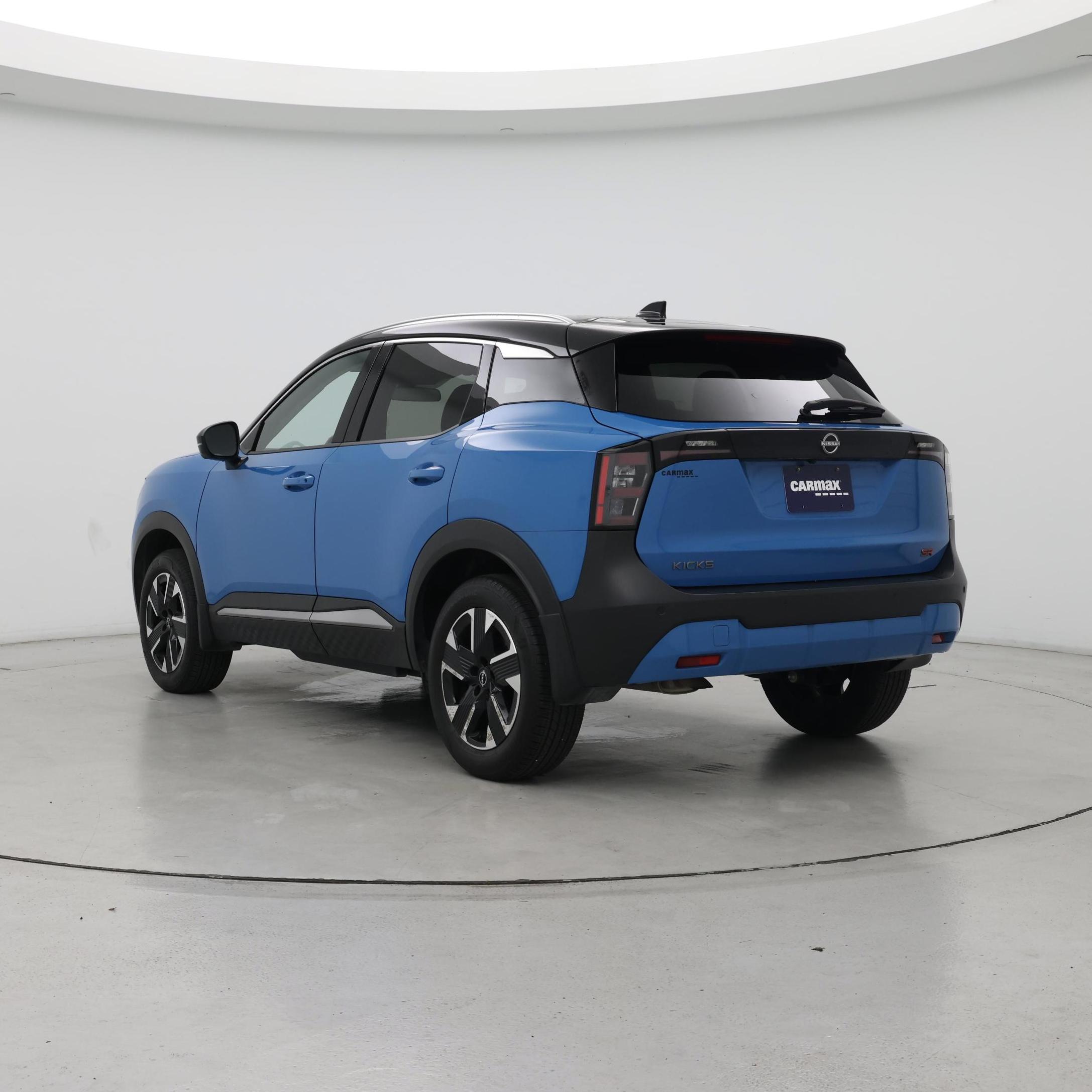 Thumbnail: 2025 Nissan Kicks - 2