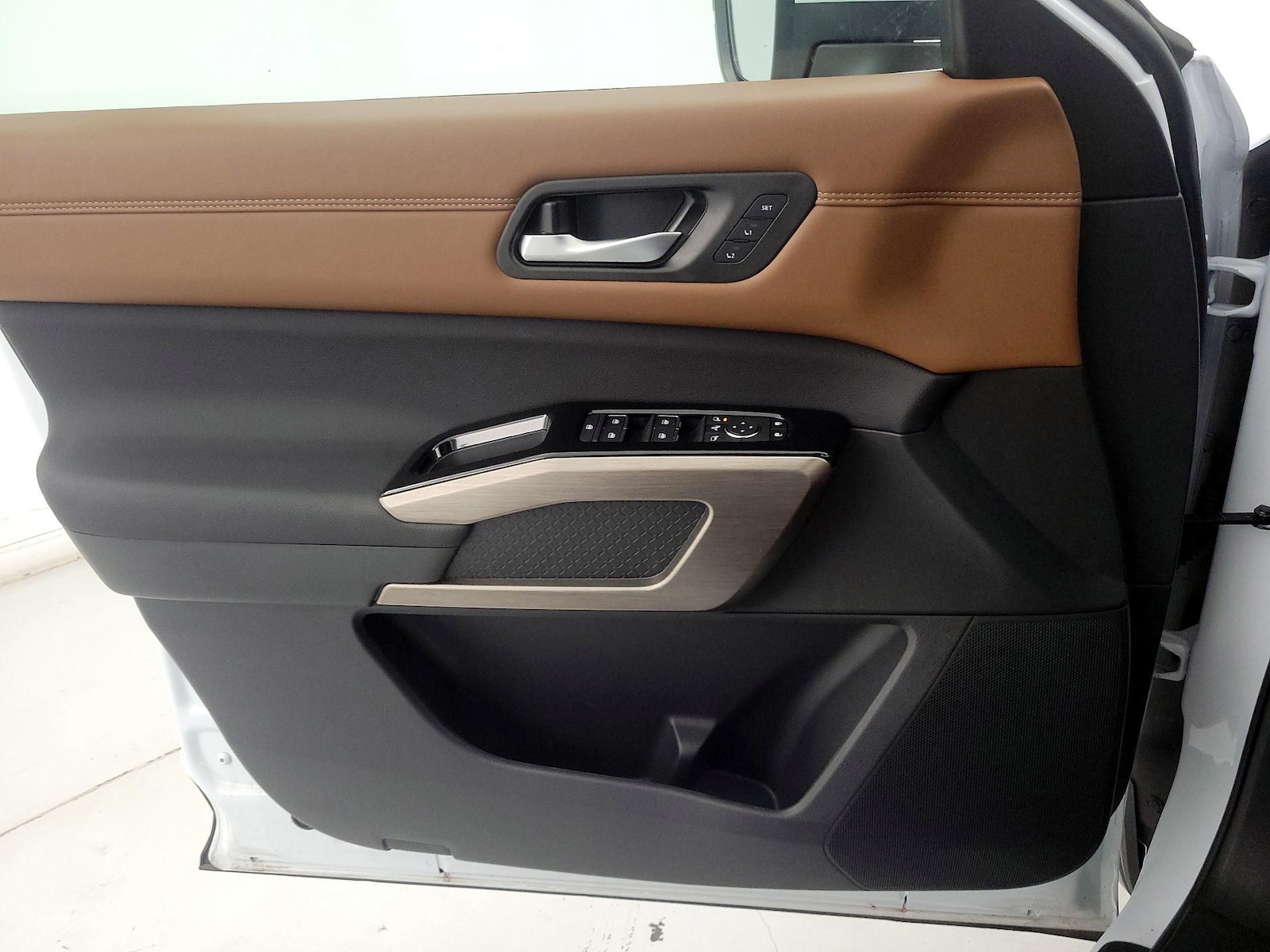 2025 Nissan Pathfinder Platinum - Photo 13