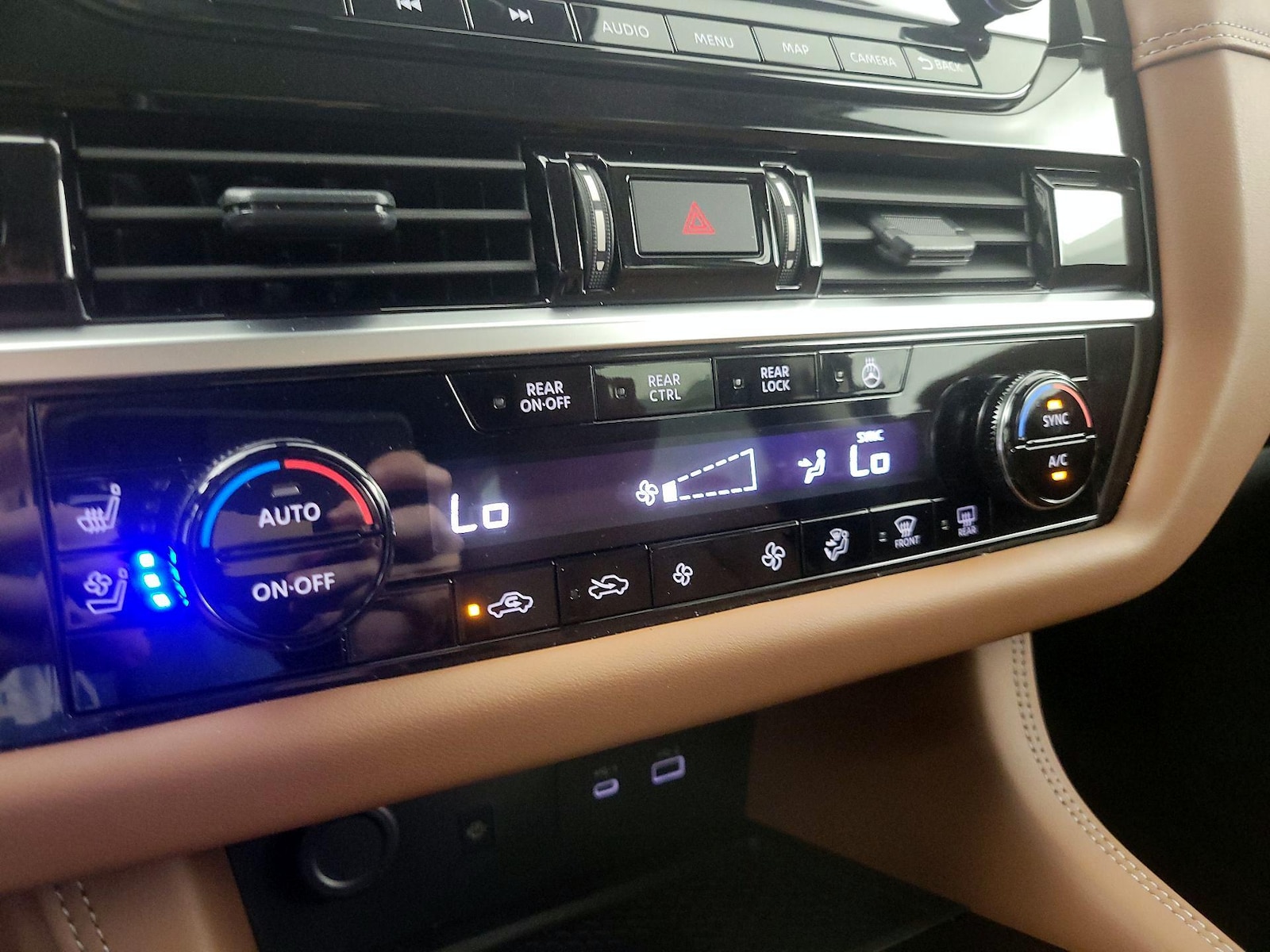 2025 Nissan Pathfinder Platinum - Photo 18