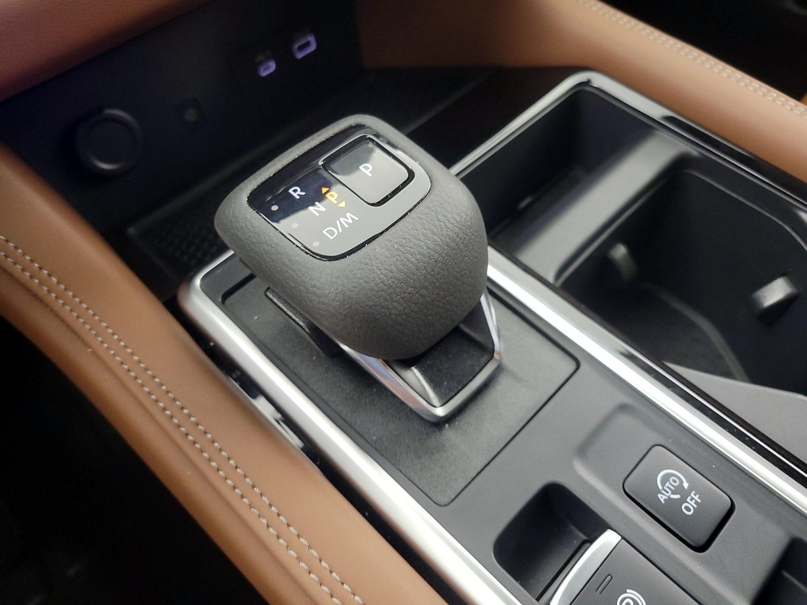 2025 Nissan Pathfinder Platinum - Photo 19