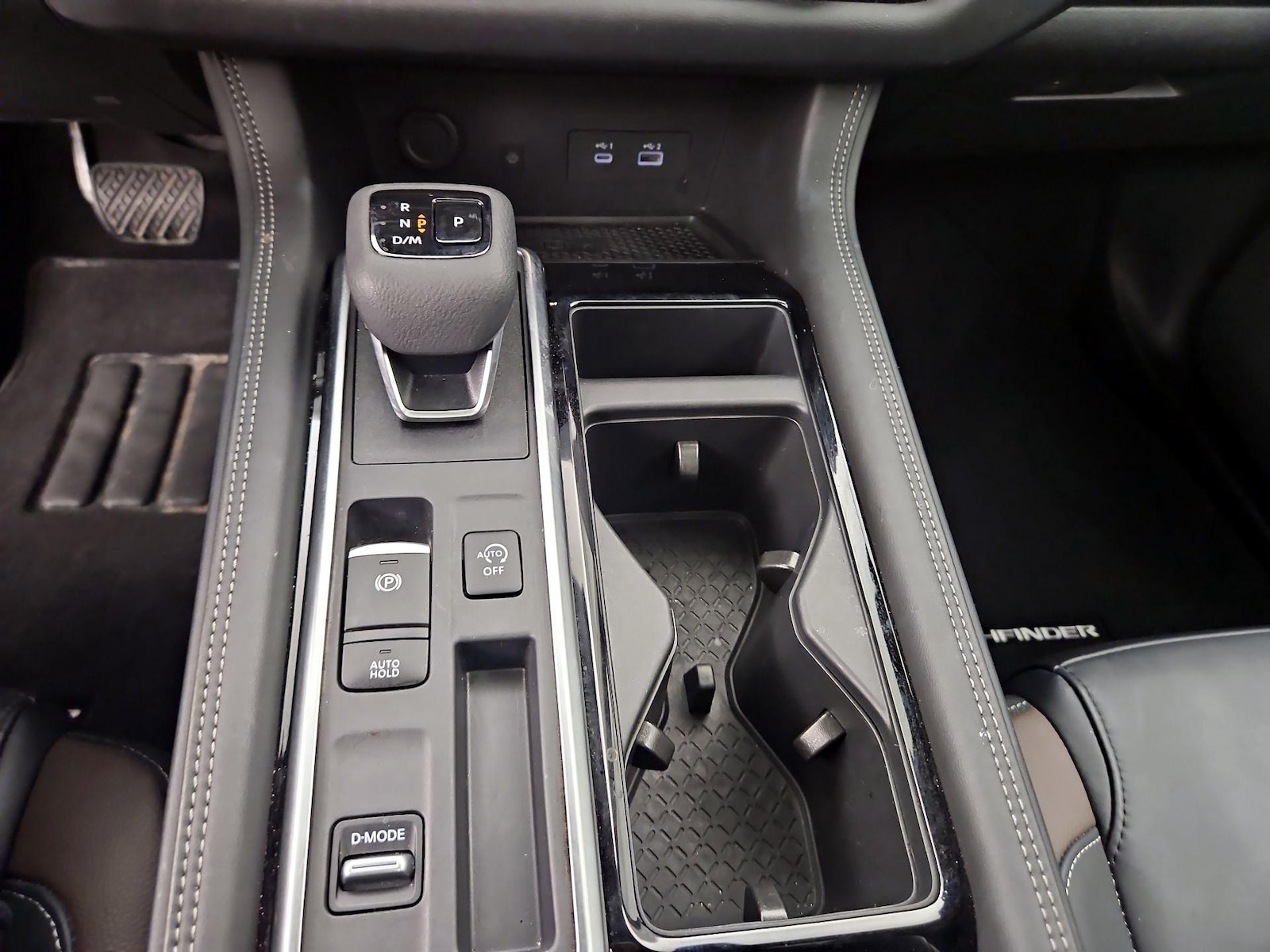 2025 Nissan Pathfinder Platinum - Photo 18