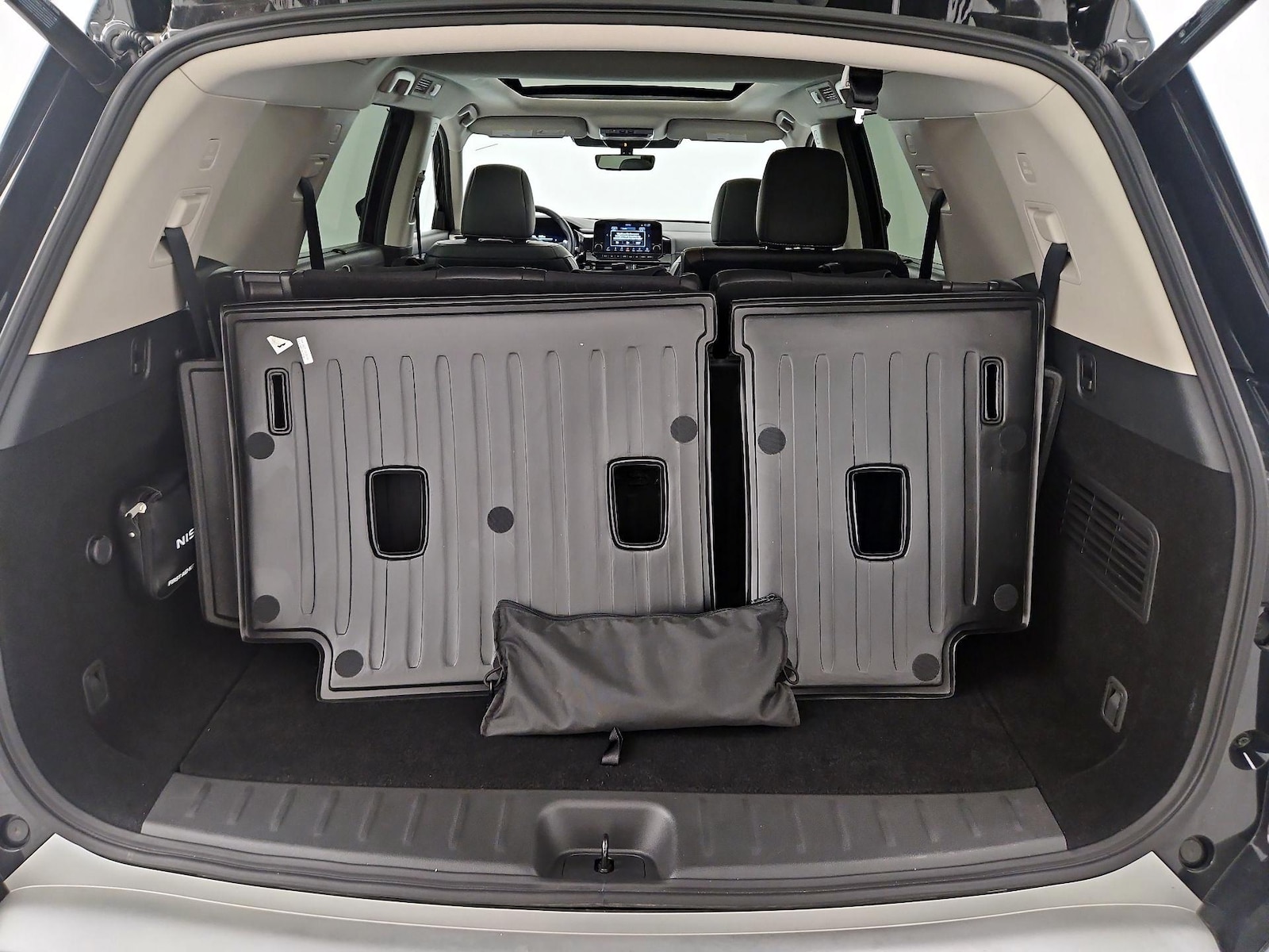 2025 Nissan Pathfinder Platinum - Photo 23