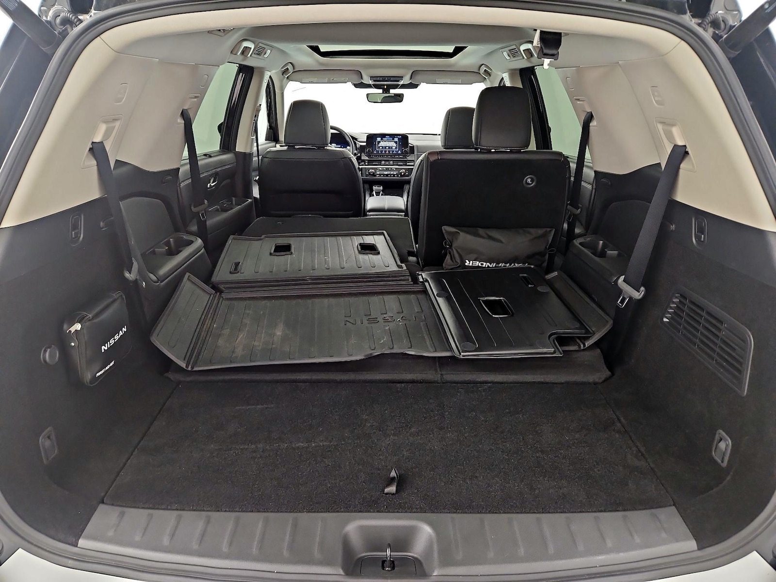 2025 Nissan Pathfinder Platinum - Photo 24