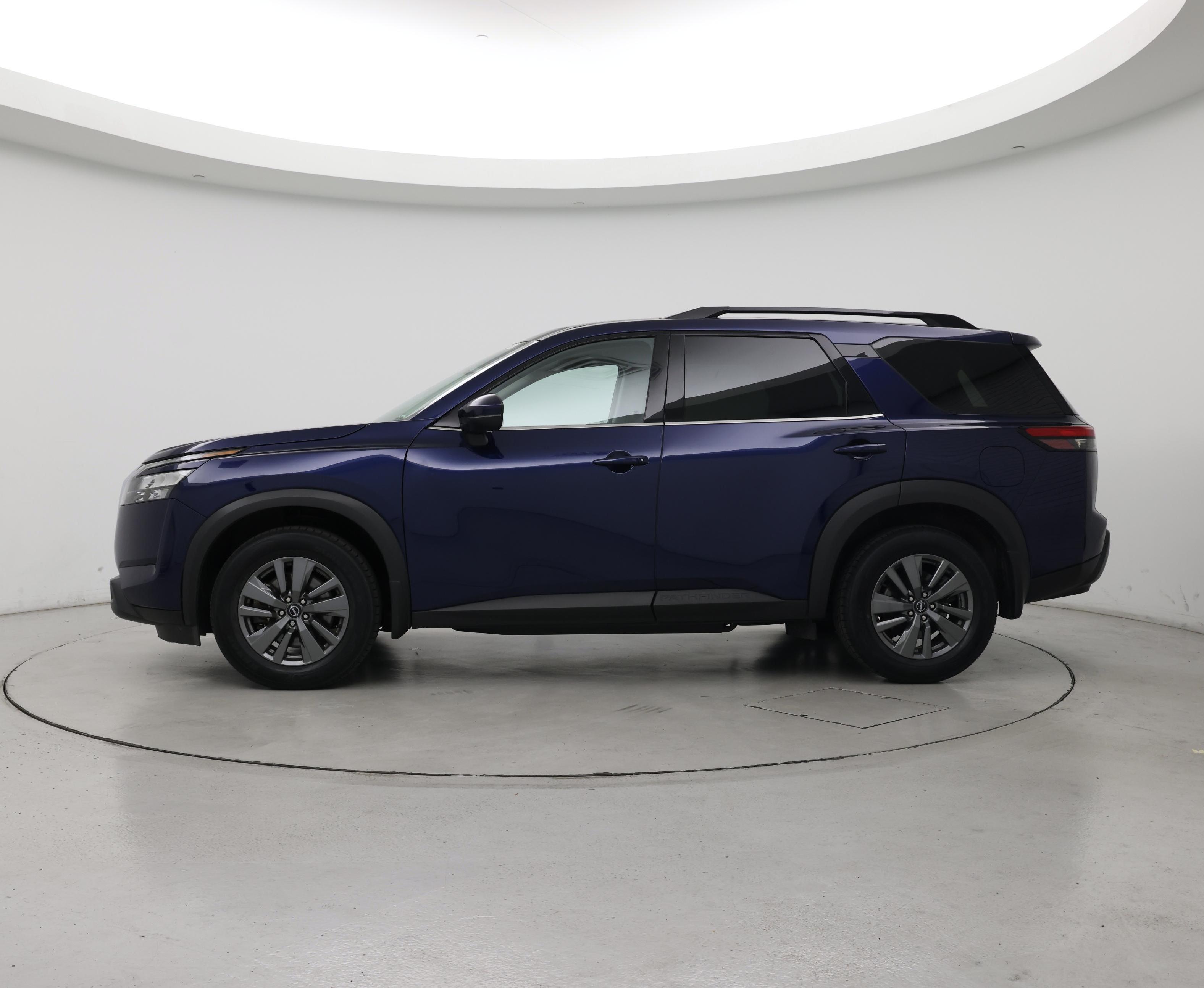 Thumbnail: 2024 Nissan Pathfinder - 3