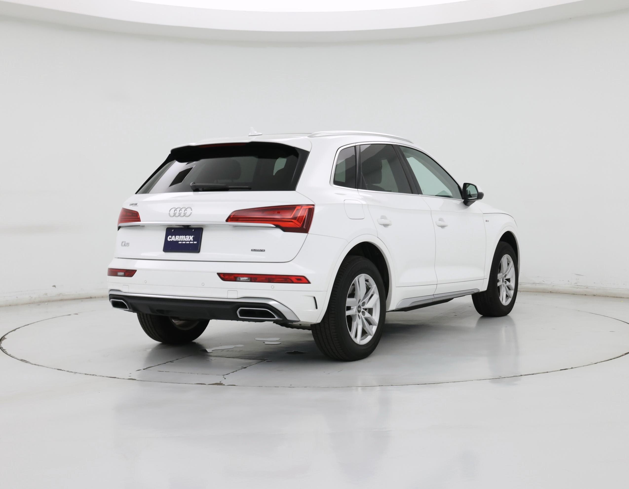 Thumbnail: 2023 Audi Q5 - 8