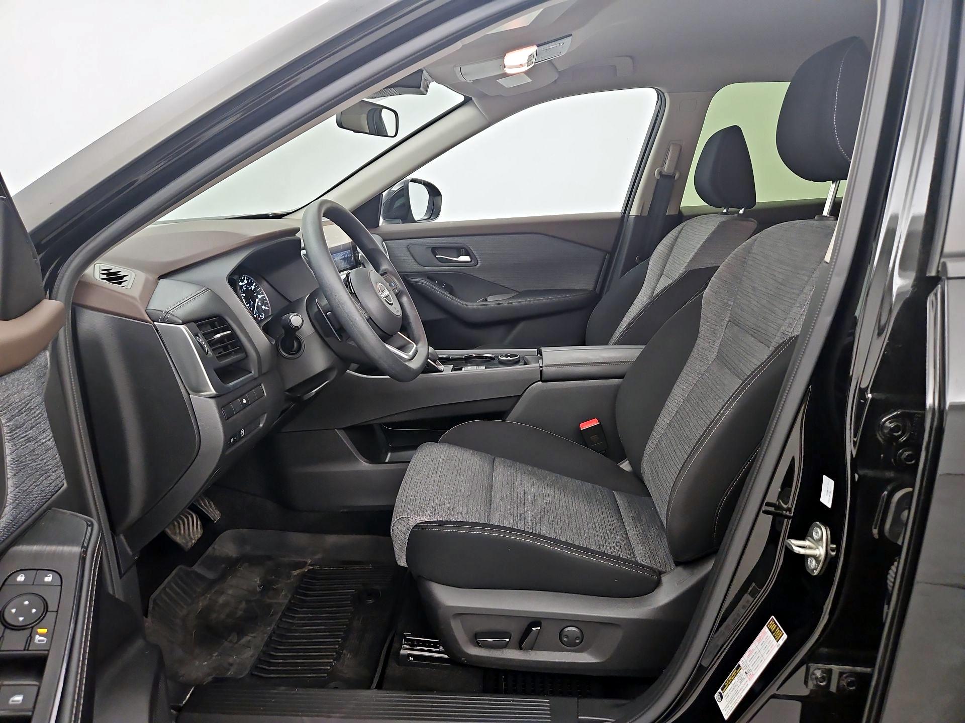 Thumbnail: 2023 Nissan Rogue - 11