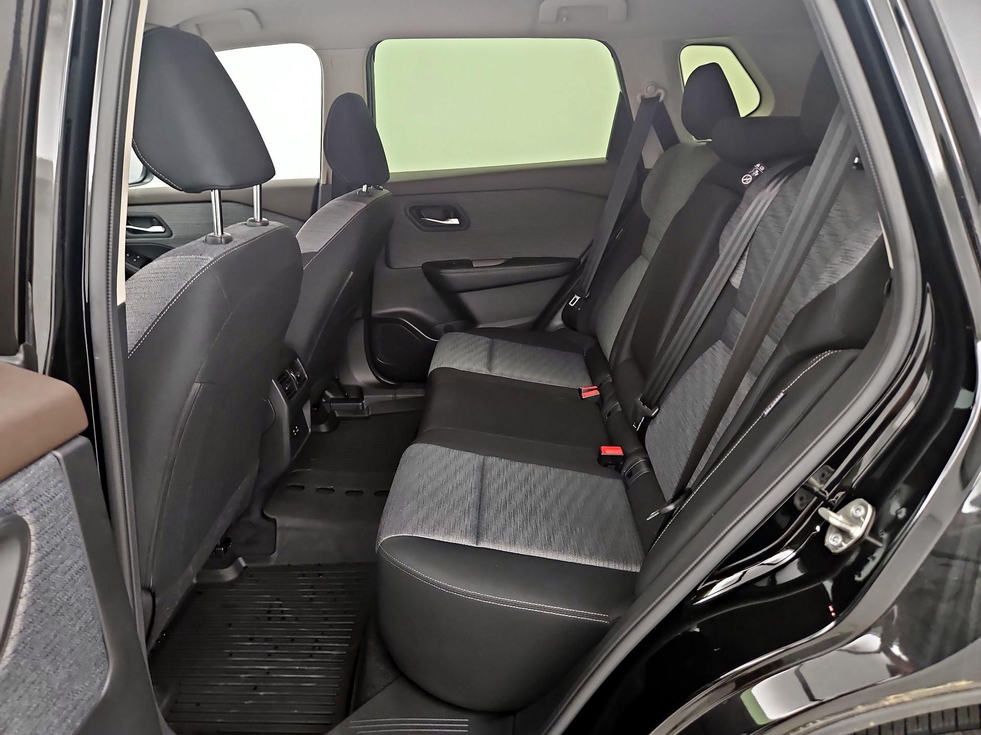 Thumbnail: 2023 Nissan Rogue - 19