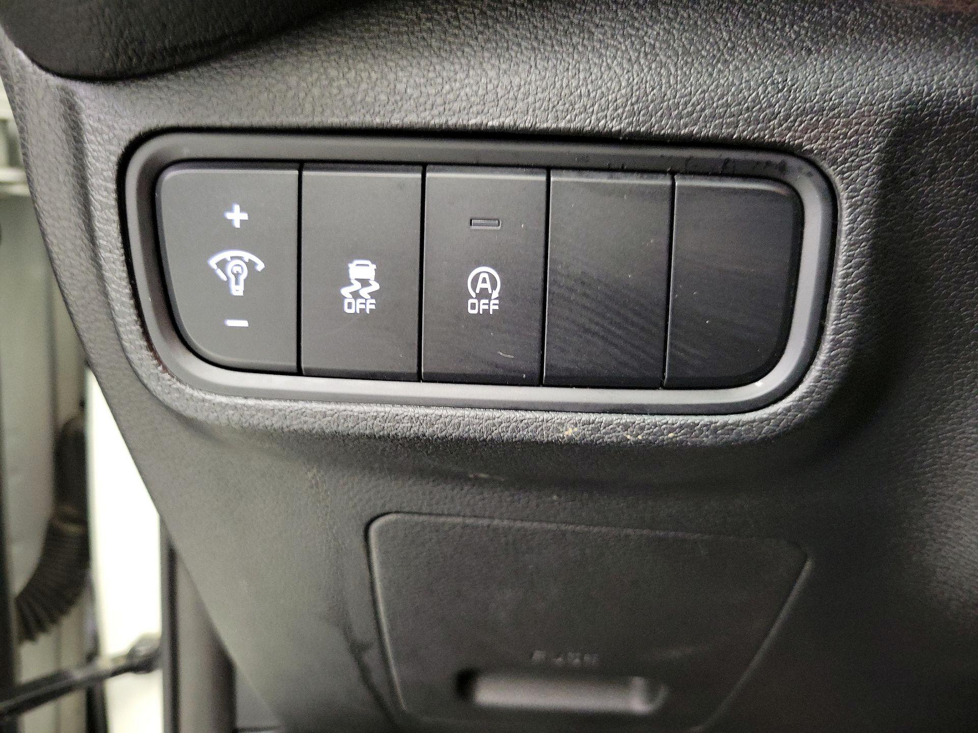 Thumbnail: 2023 Kia Soul - 13