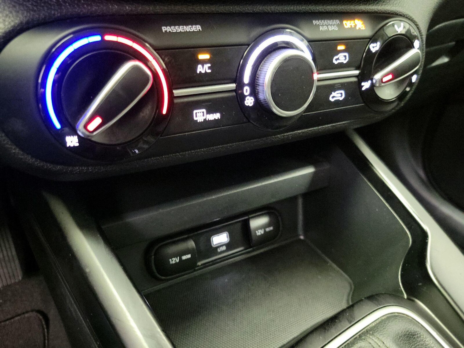2023 Kia Soul LX - Photo 17