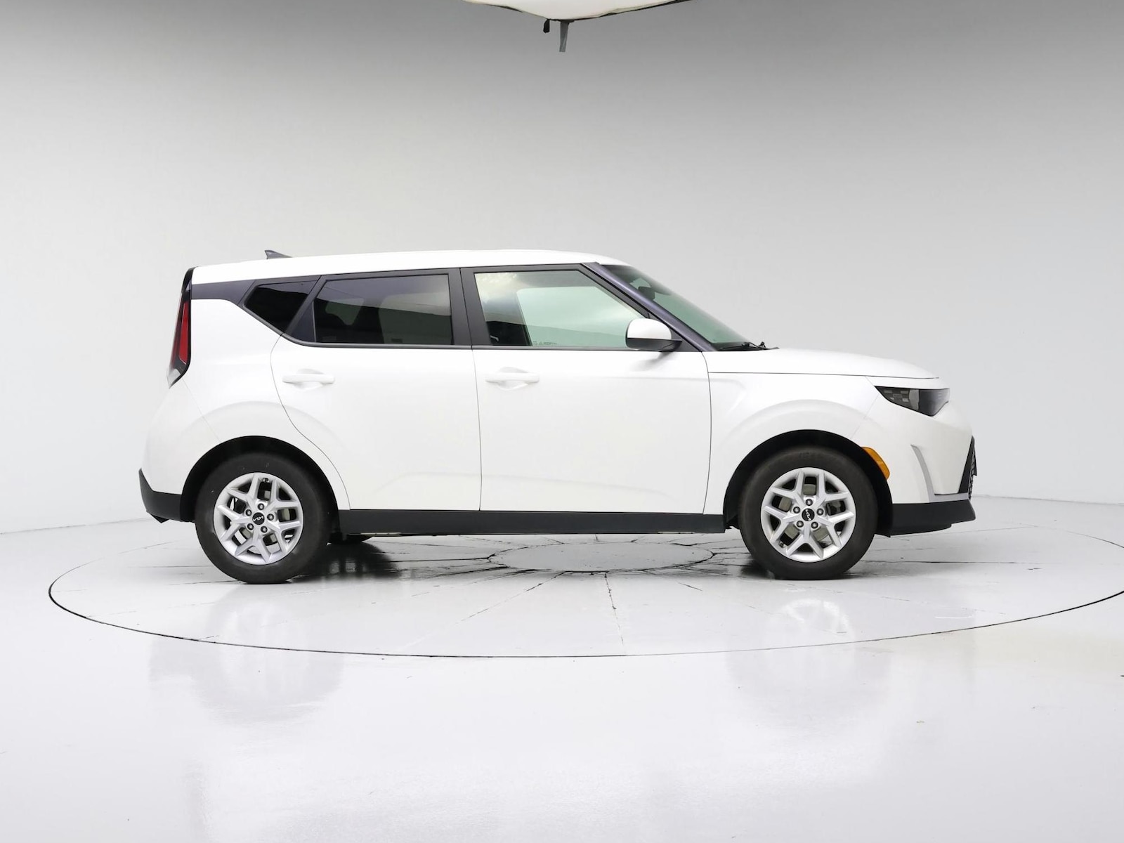 2023 Kia Soul LX - Photo 8