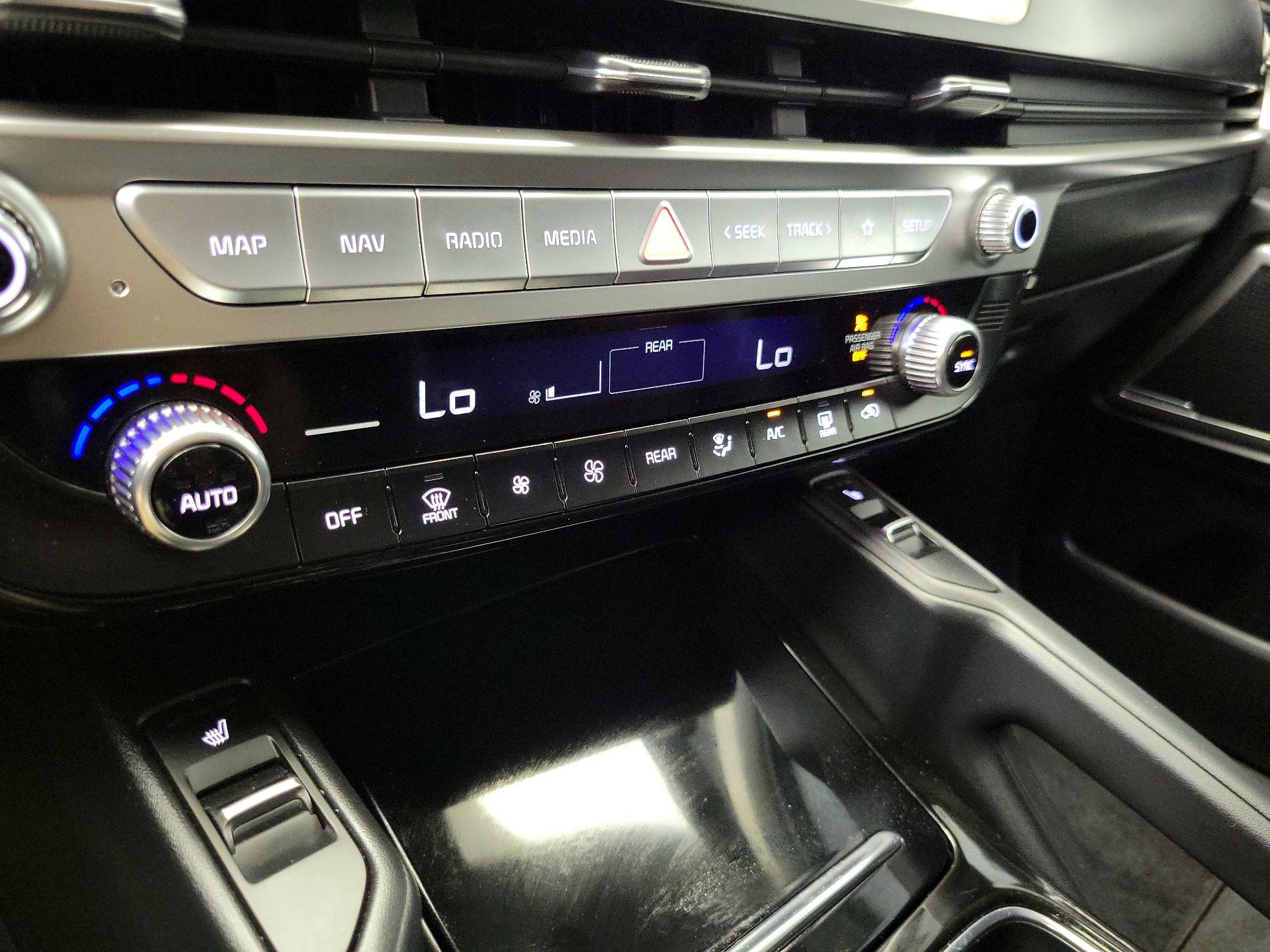 Thumbnail: 2023 Kia Telluride - 17