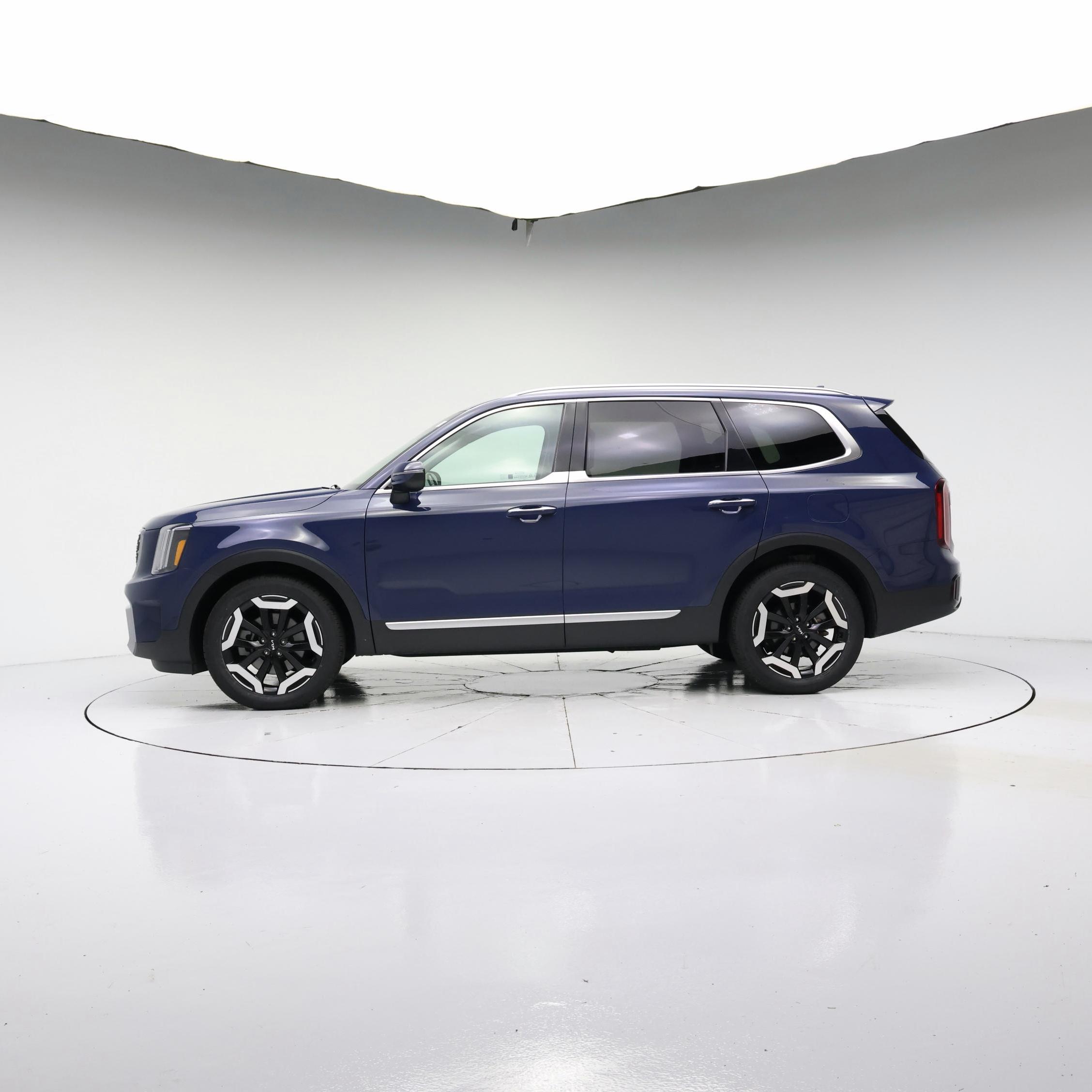 Thumbnail: 2023 Kia Telluride - 3