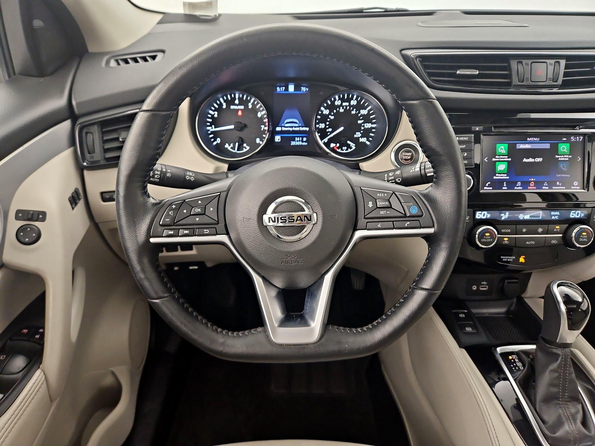 Thumbnail: 2020 Nissan Rogue Sport - 10