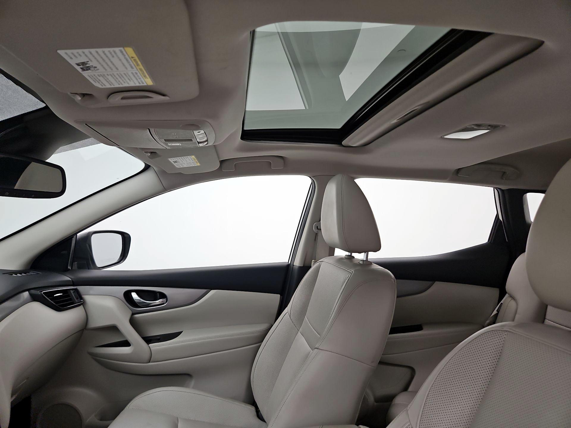 Thumbnail: 2020 Nissan Rogue Sport - 19