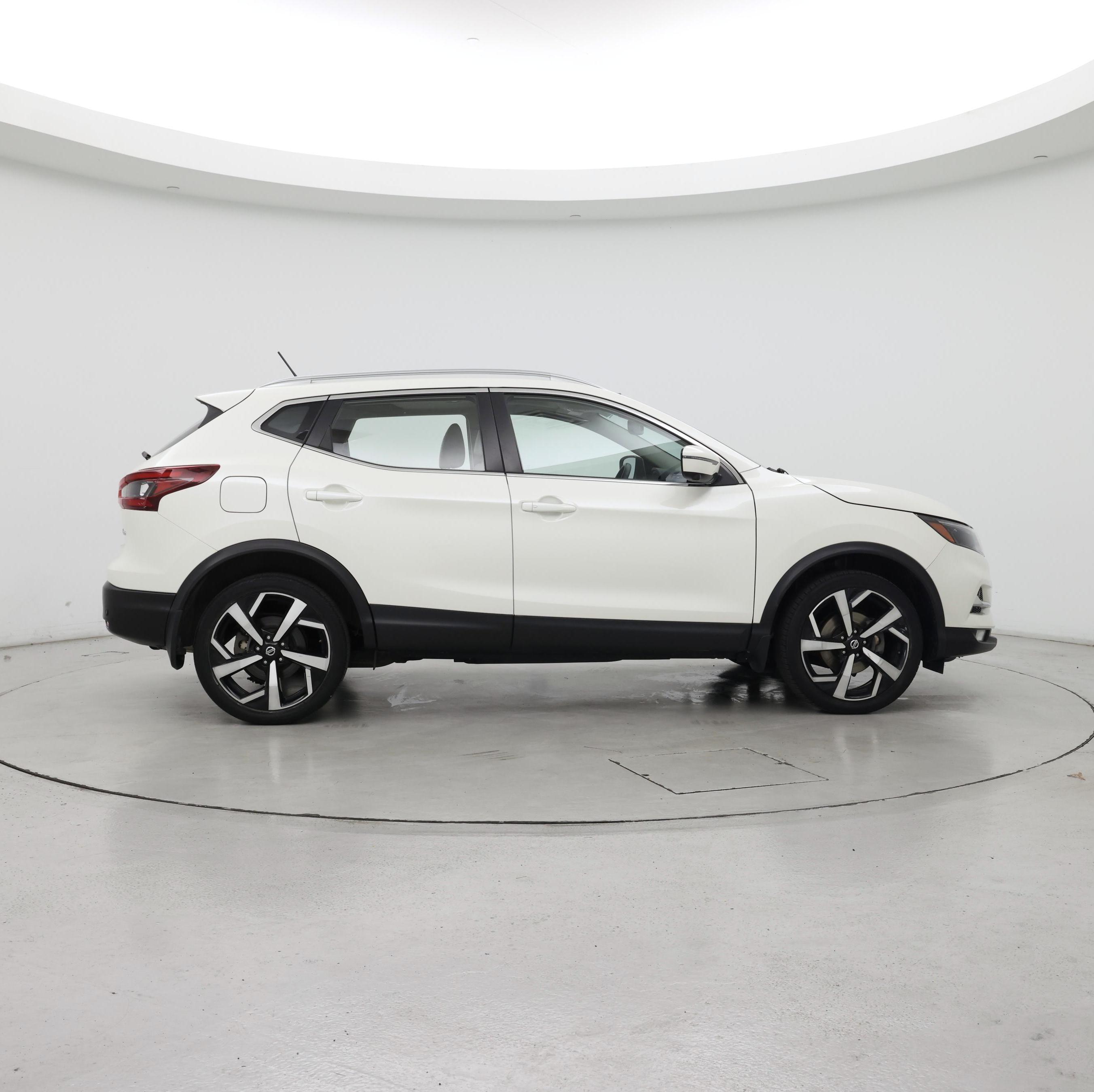Thumbnail: 2020 Nissan Rogue Sport - 7