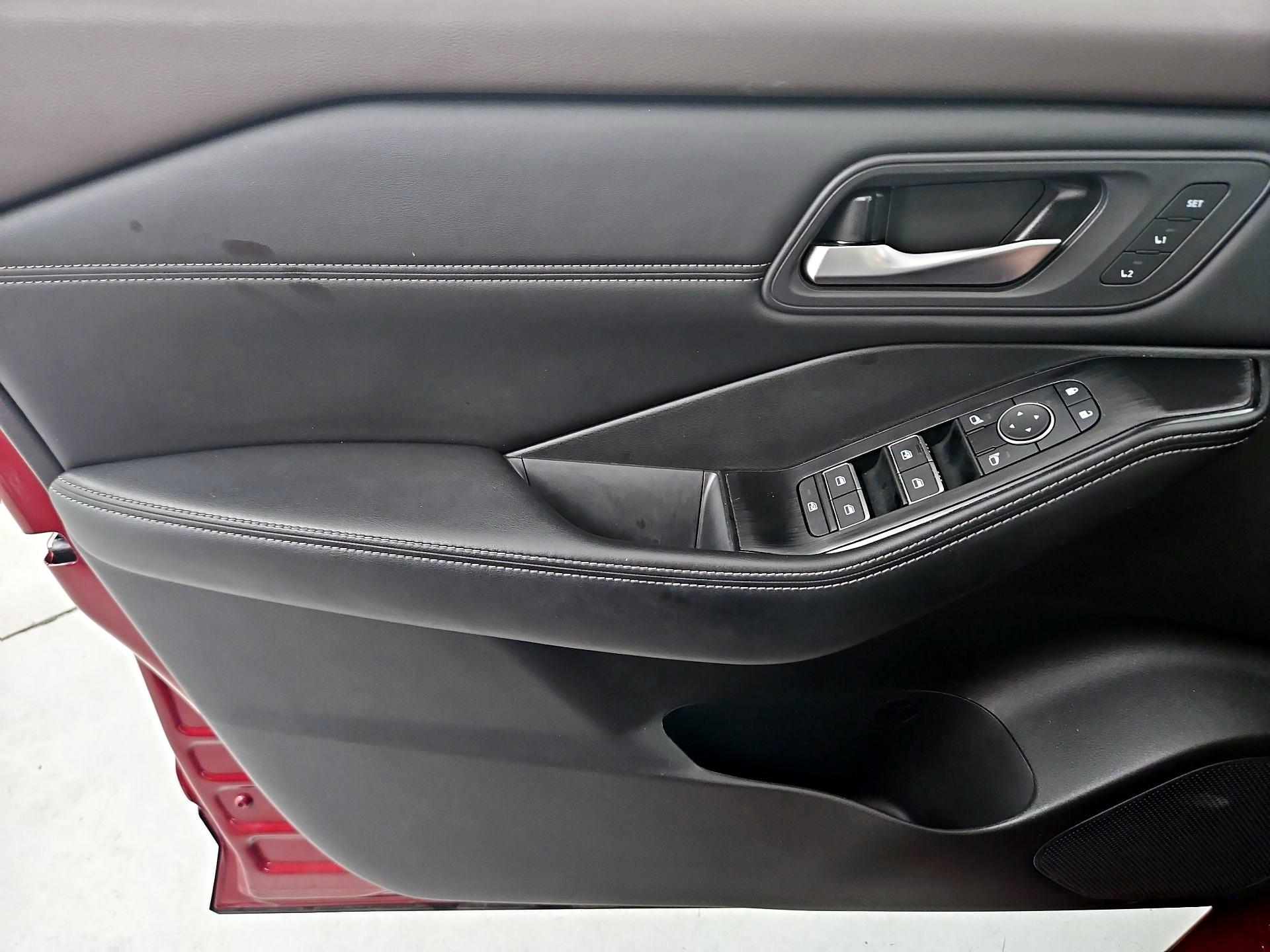 Thumbnail: 2023 Nissan Rogue - 12