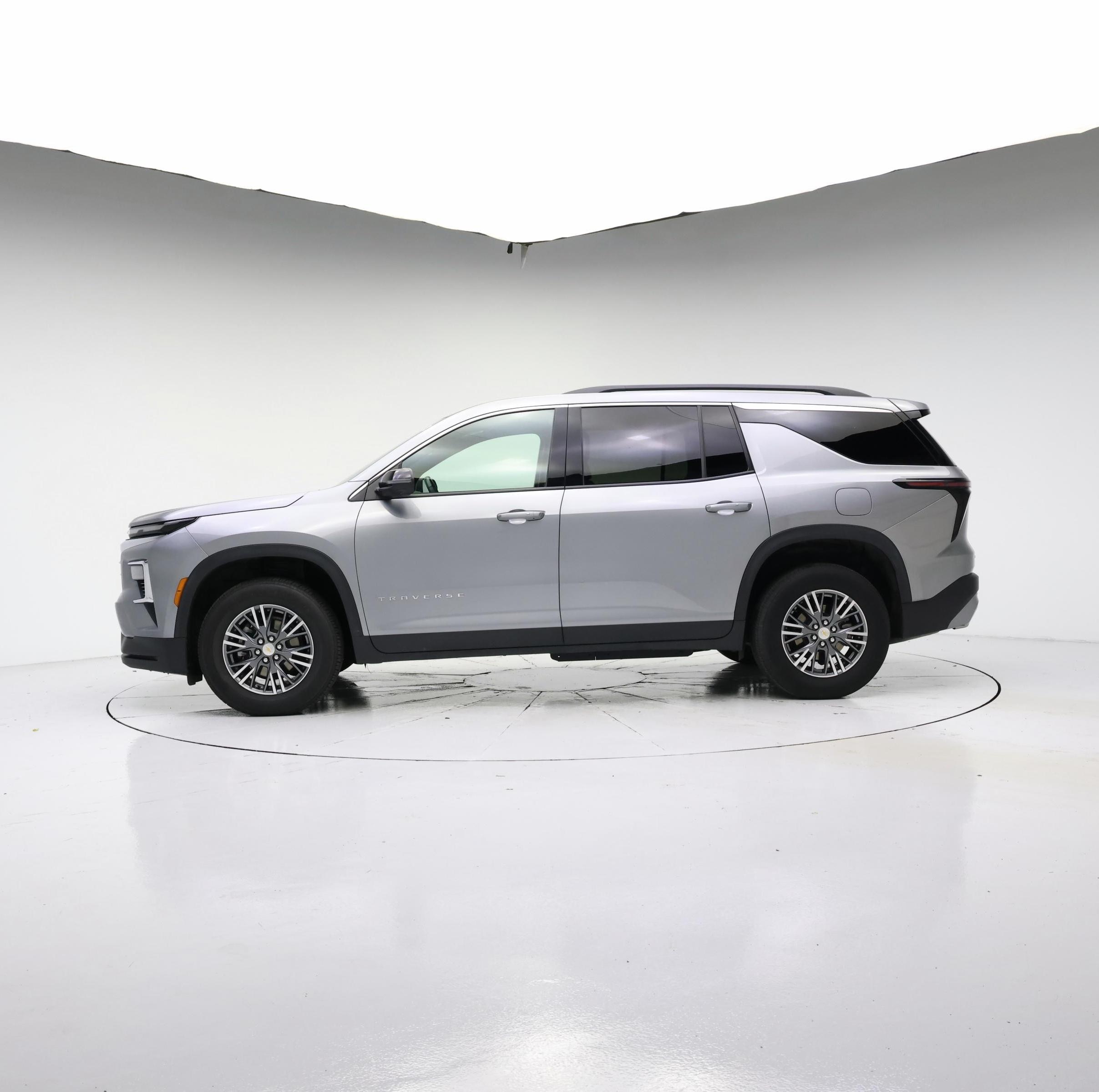 Thumbnail: 2024 Chevrolet Traverse - 3