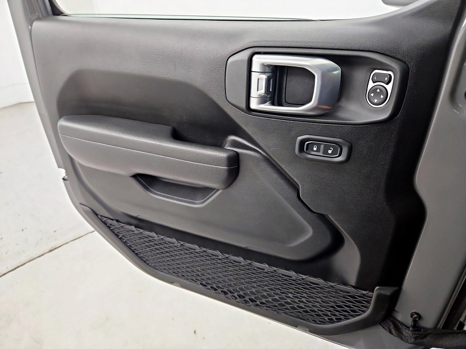 Thumbnail: 2022 Jeep Wrangler - 12