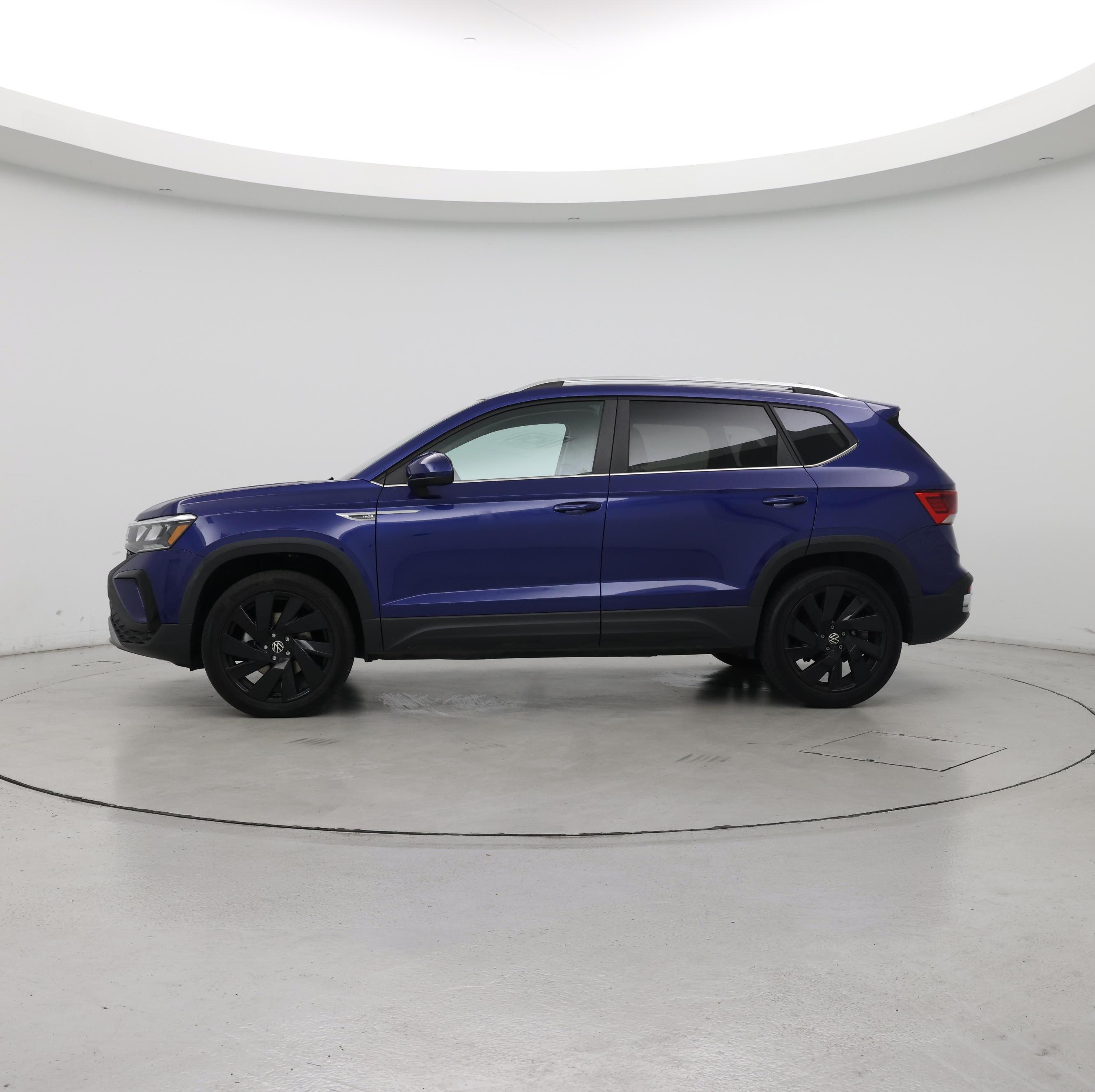 Thumbnail: 2023 Volkswagen Taos - 3