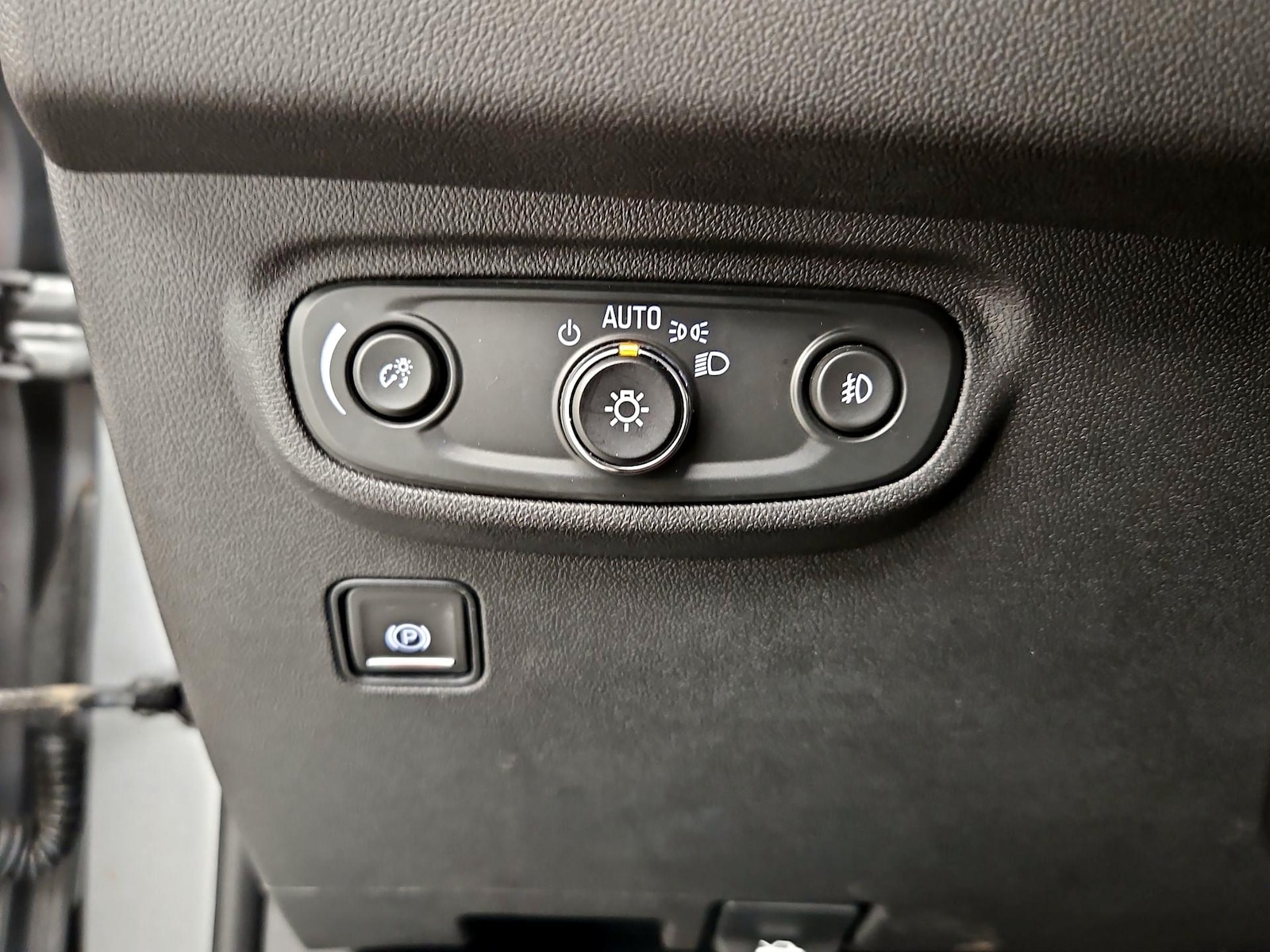 2024 GMC Terrain SLT - Photo 14