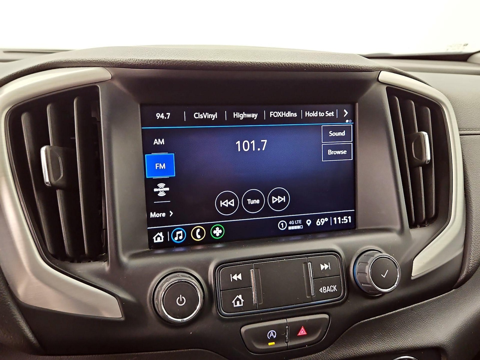 2024 GMC Terrain SLT - Photo 16