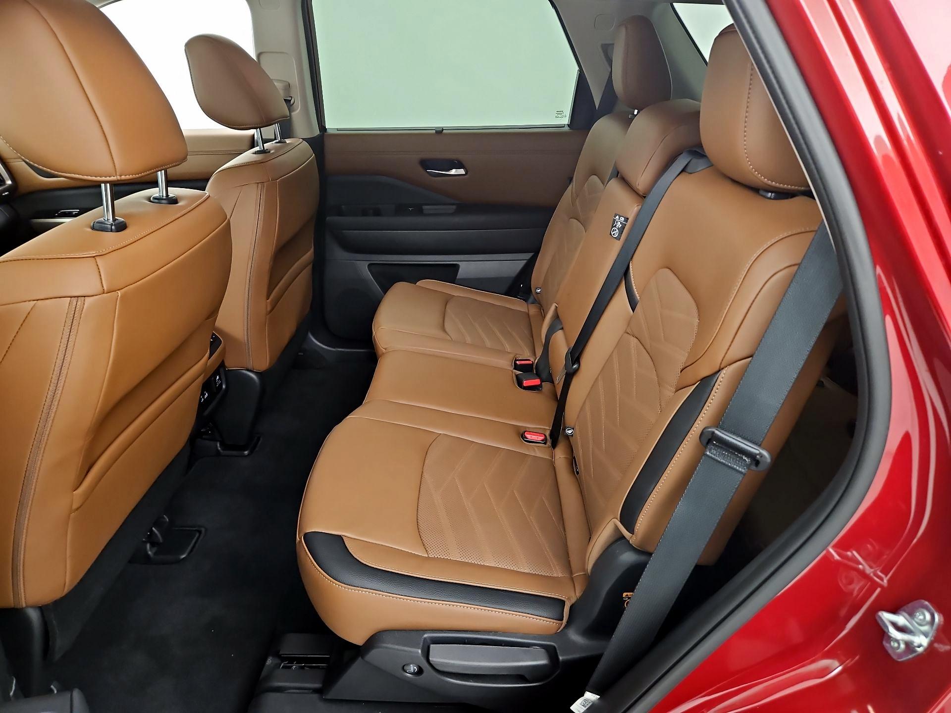 Thumbnail: 2025 Nissan Pathfinder - 20
