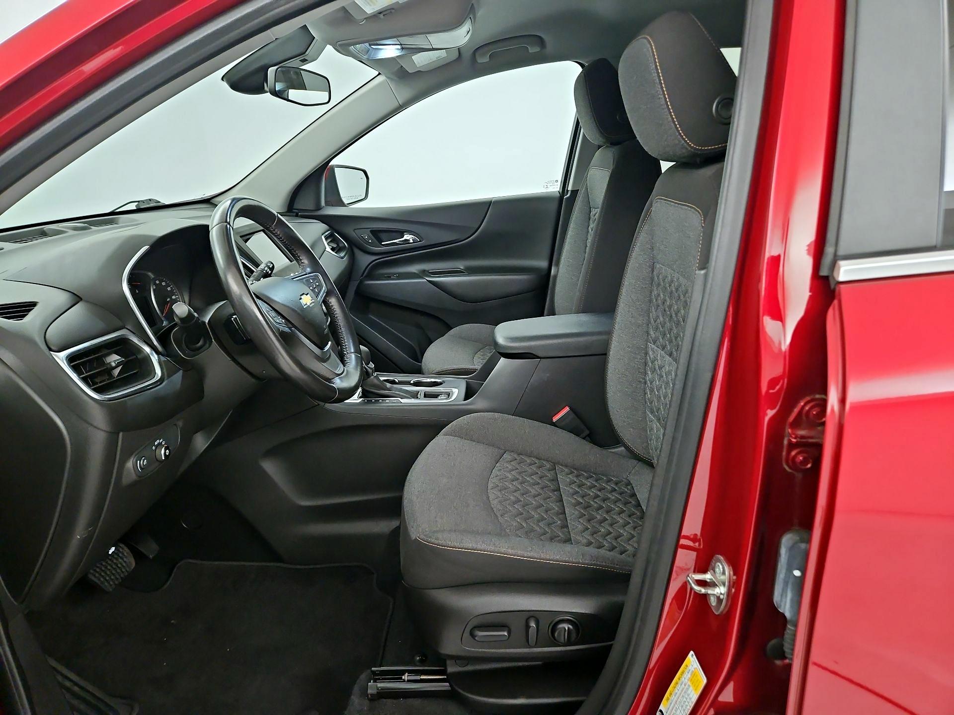 Thumbnail: 2022 Chevrolet Equinox - 9