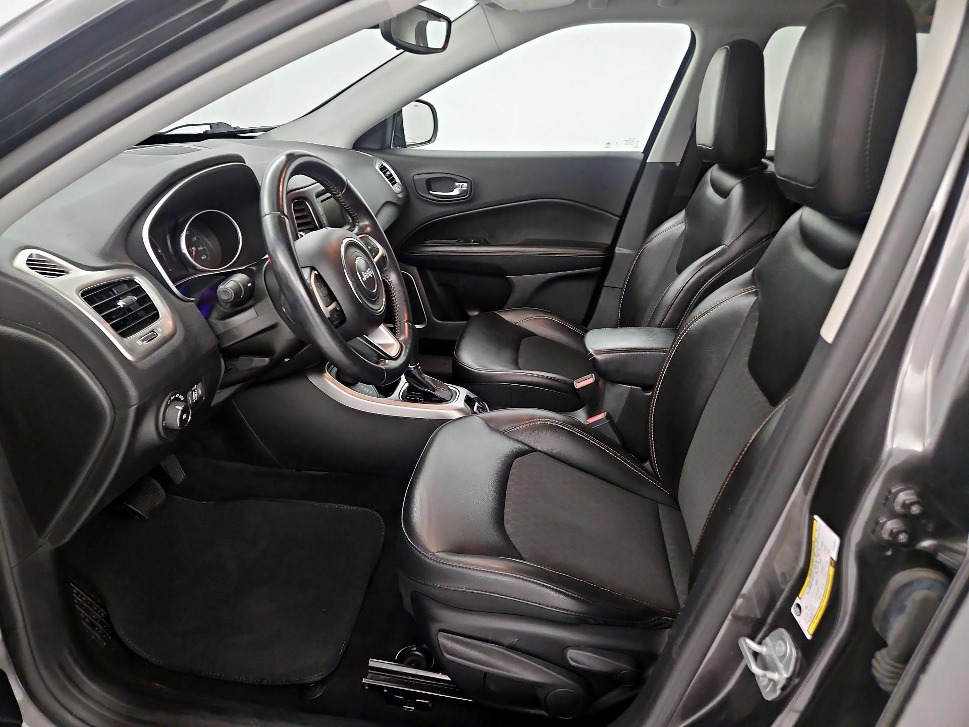 Thumbnail: 2018 Jeep Compass - 9