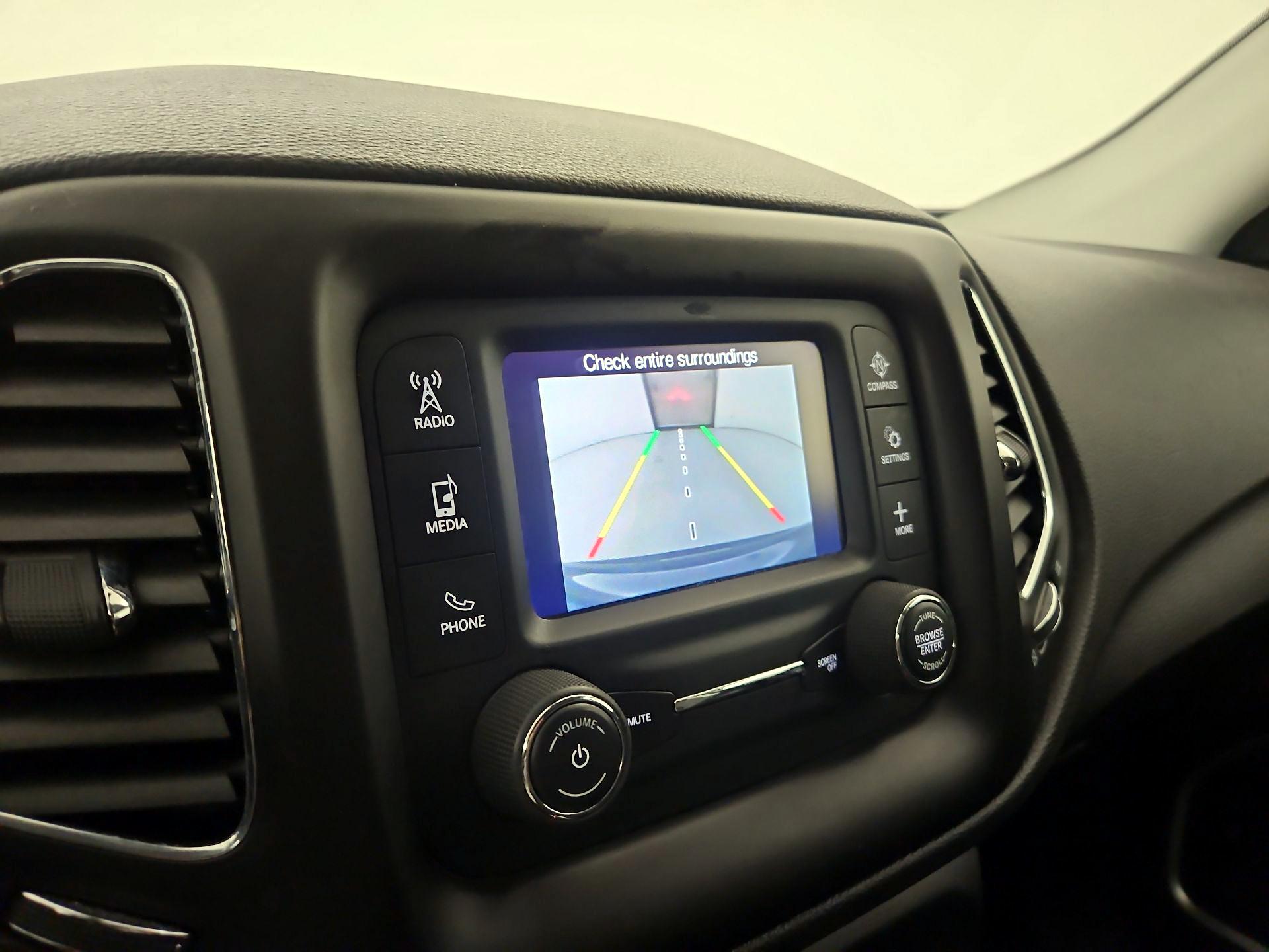 Thumbnail: 2018 Jeep Compass - 12