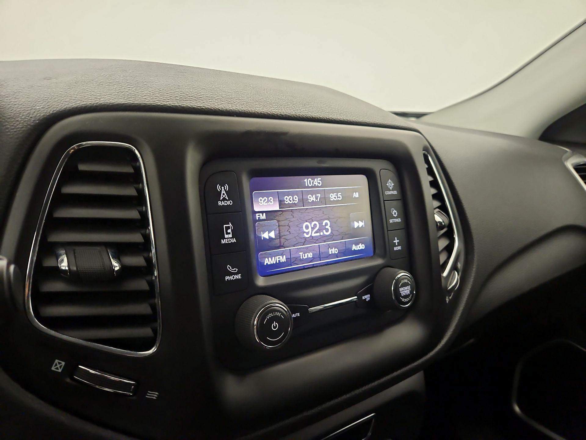 Thumbnail: 2018 Jeep Compass - 13