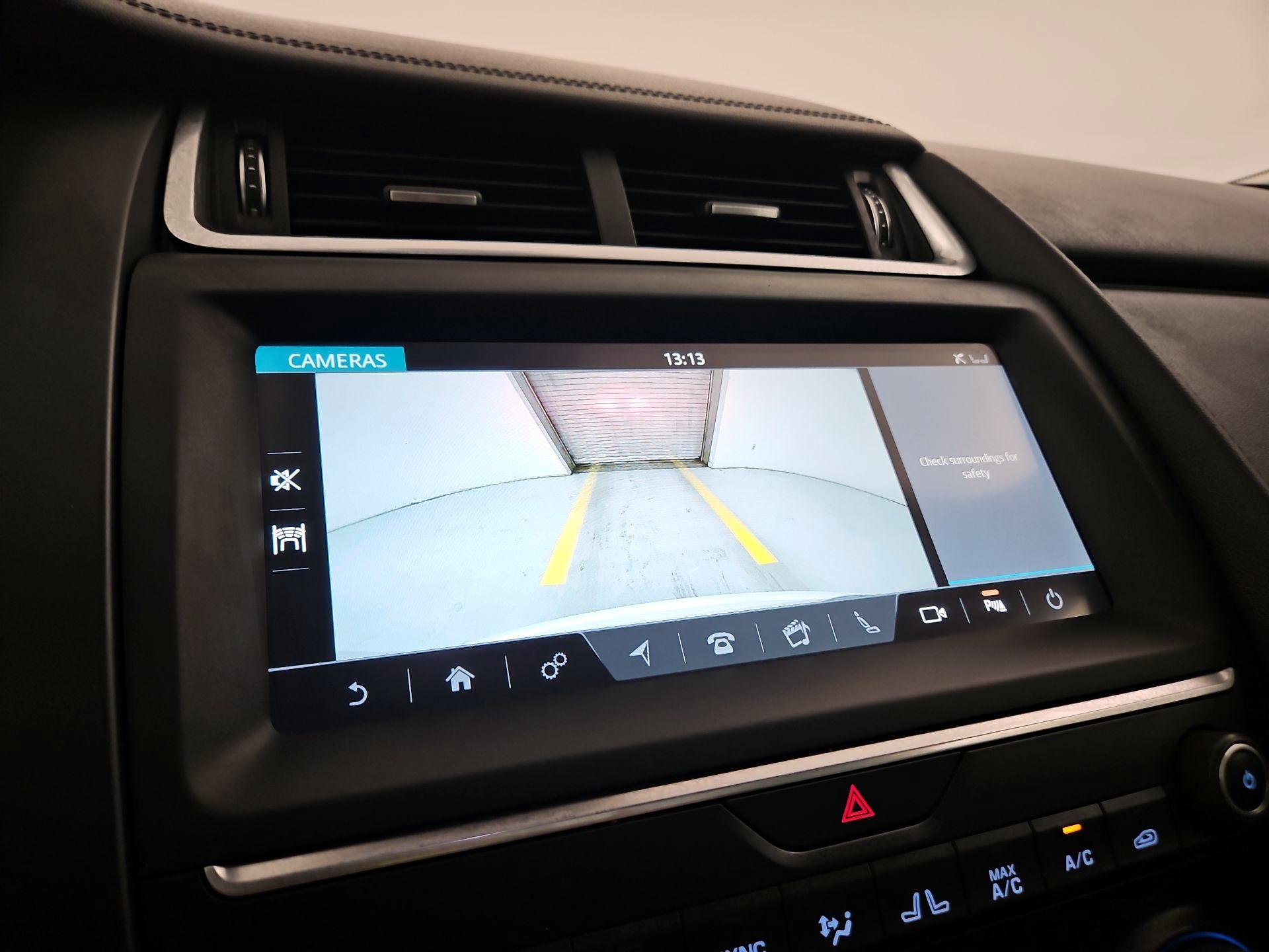 Thumbnail: 2020 Jaguar E-Pace - 13