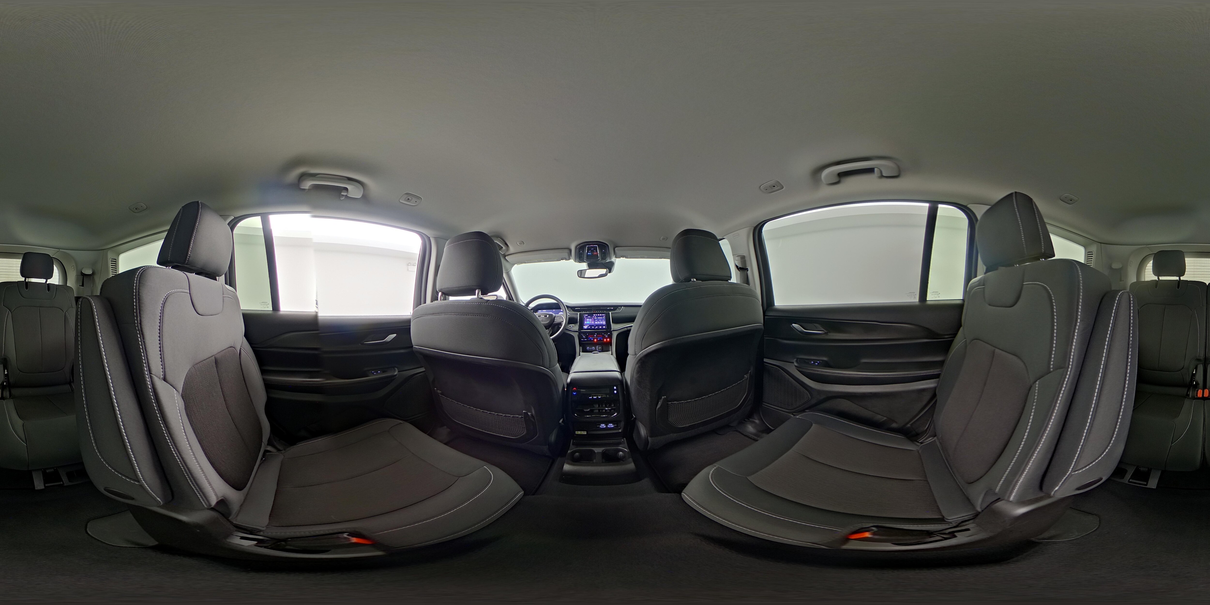 2023 Jeep Grand Cherokee L Laredo - Photo 25