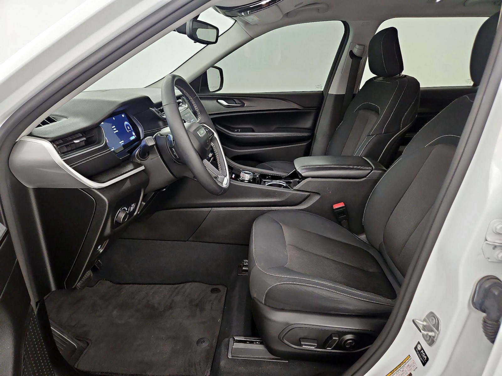 2023 Jeep Grand Cherokee L Laredo - Photo 10
