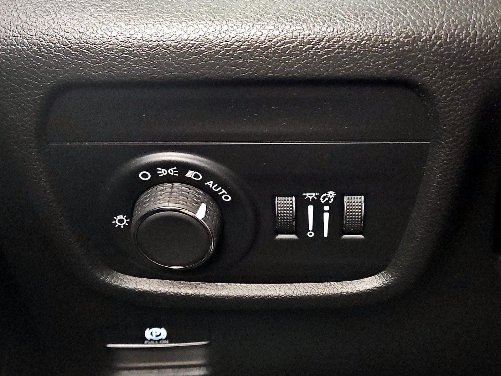 2023 Jeep Grand Cherokee L Laredo - Photo 12